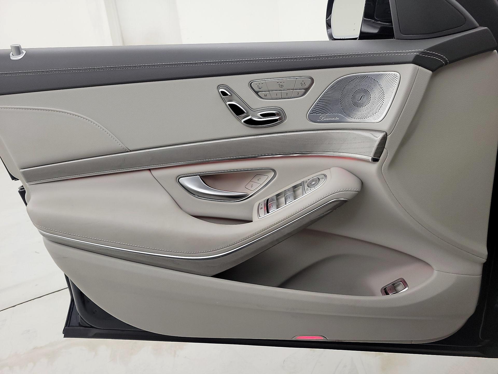 Thumbnail: 2017 Mercedes-Benz S-Class - 12