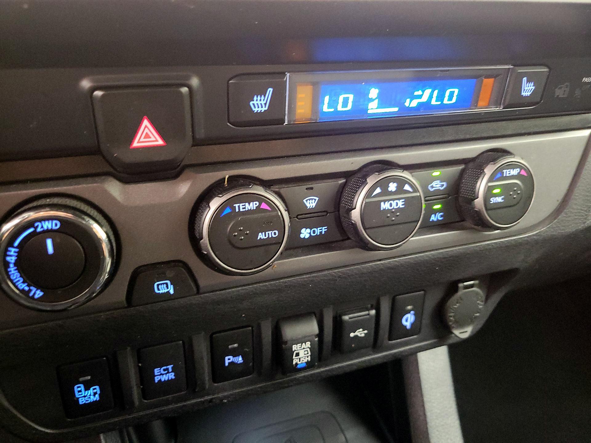 Thumbnail: 2020 Toyota Tacoma - 17