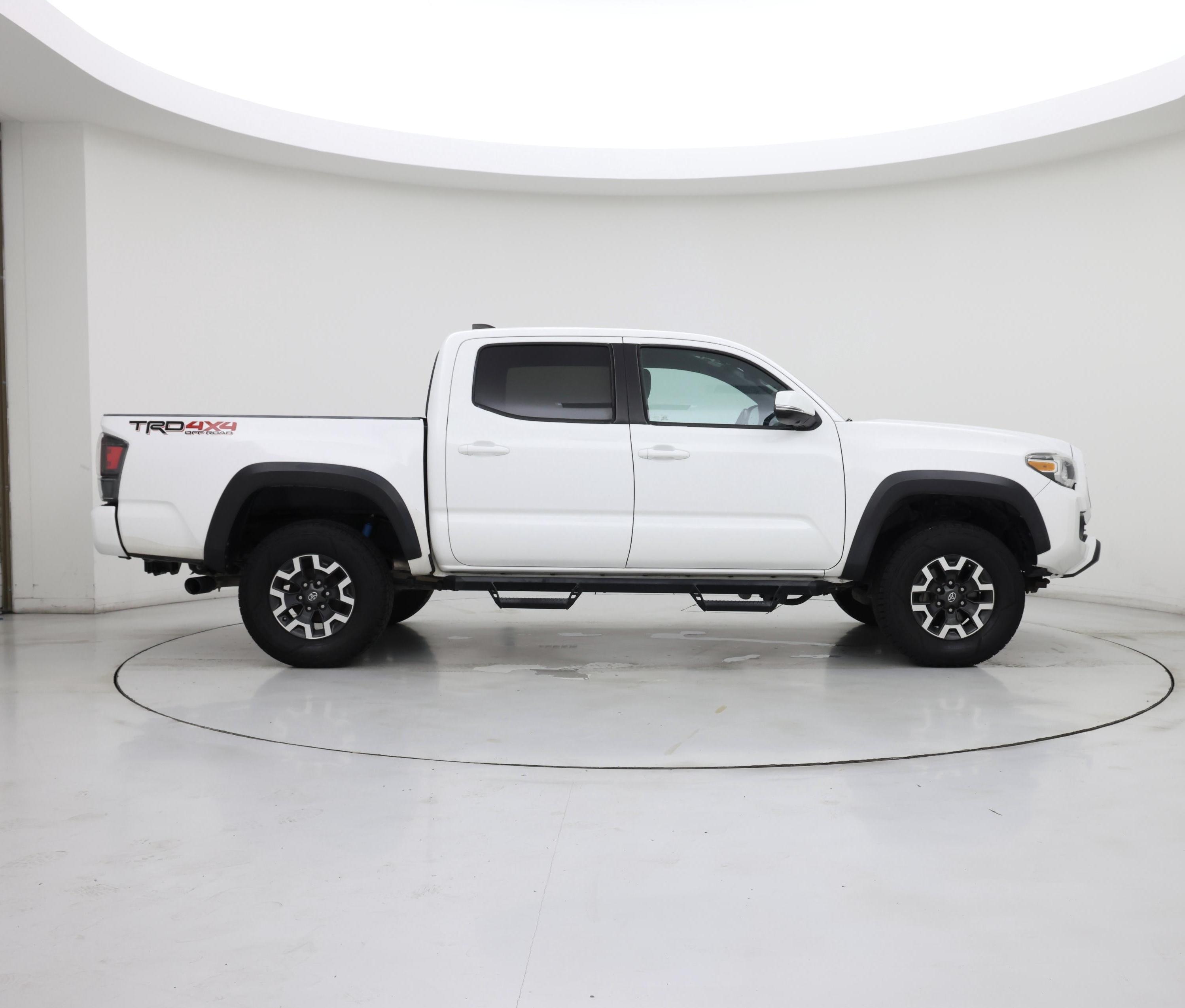 Thumbnail: 2020 Toyota Tacoma - 7