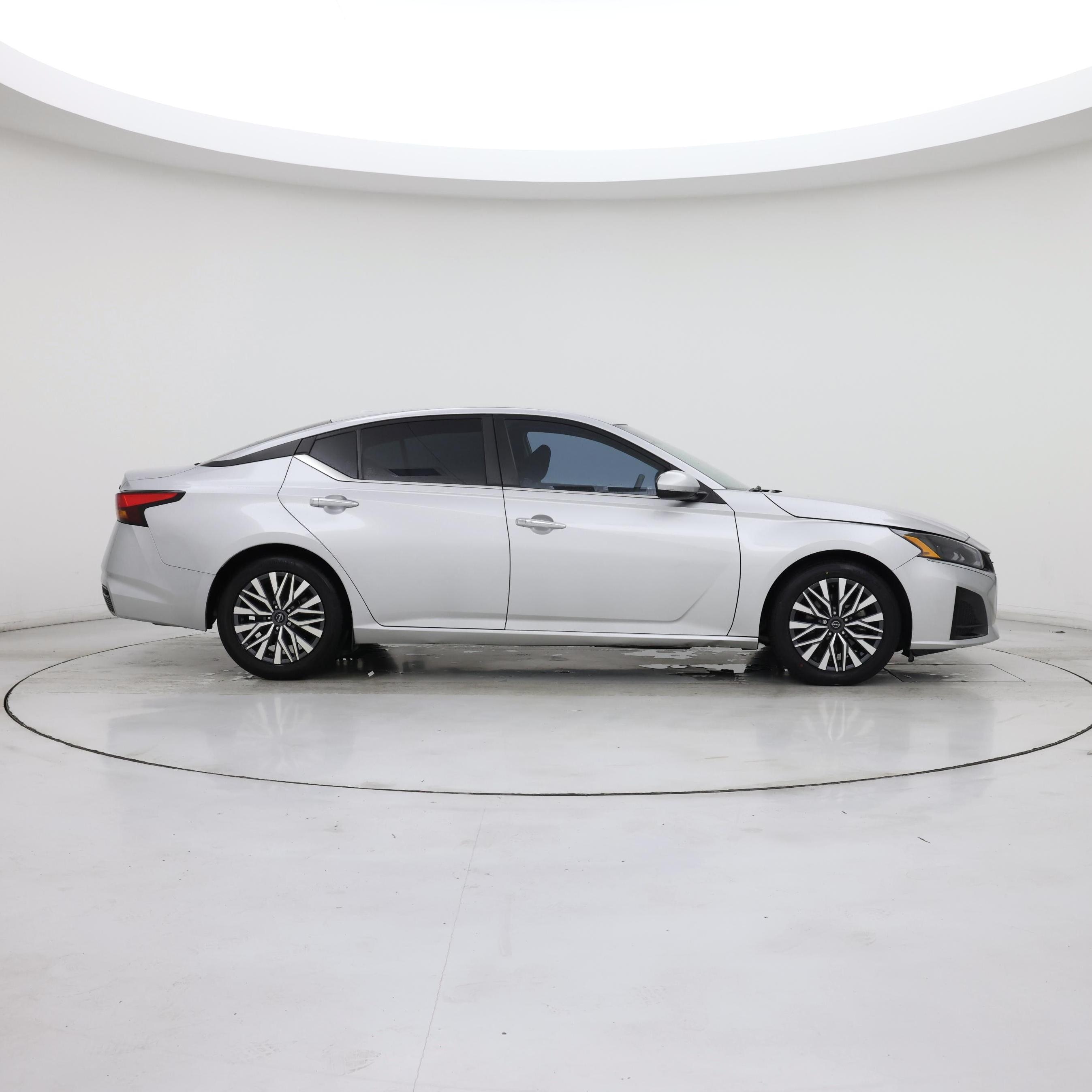 Thumbnail: 2023 Nissan Altima - 7