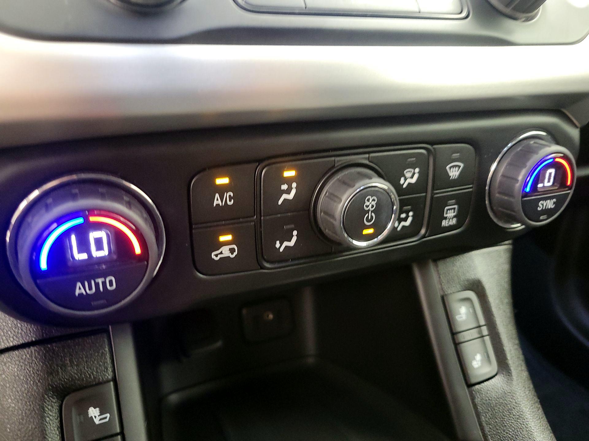 Thumbnail: 2019 GMC Acadia - 16