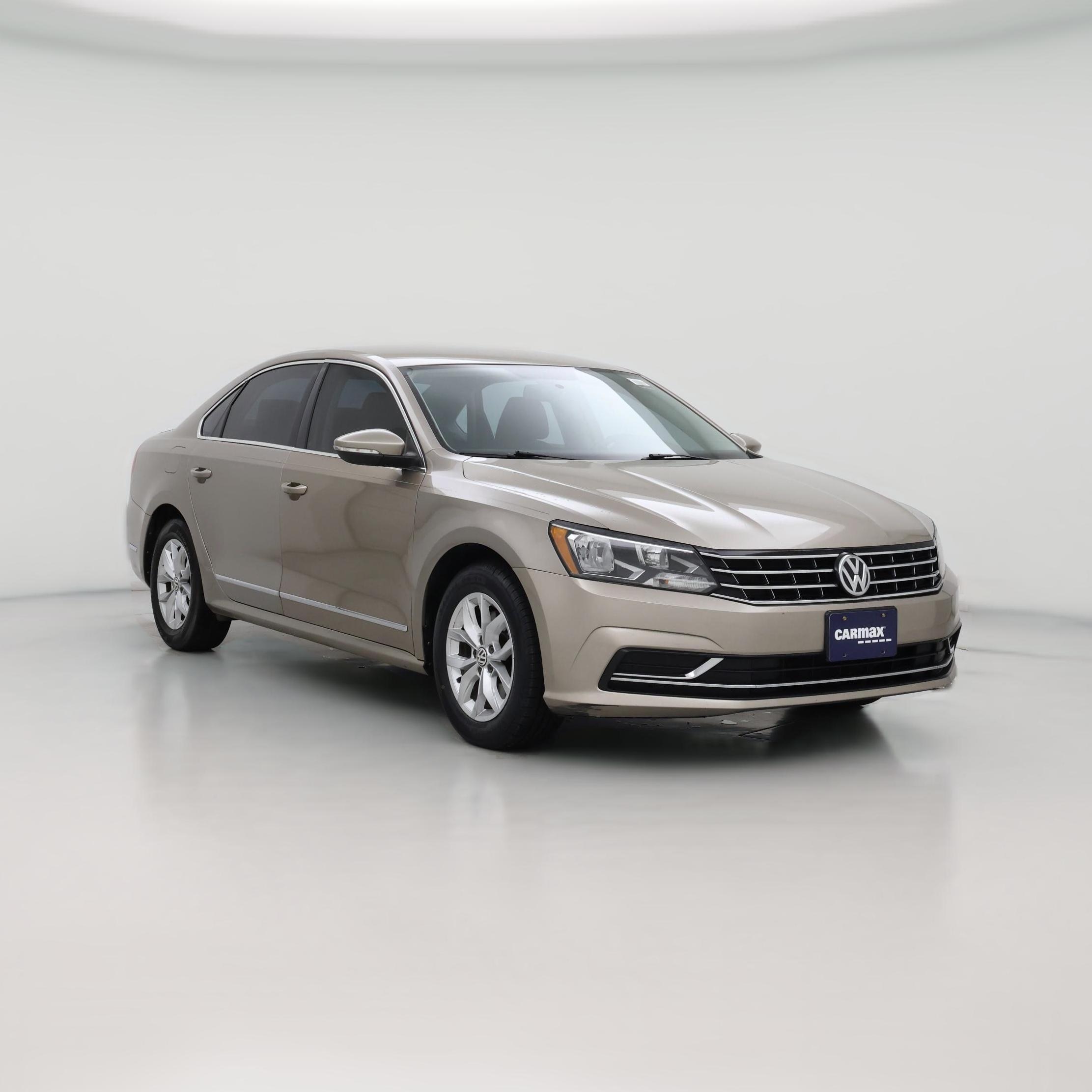 Thumbnail: 2016 Volkswagen Passat - 1