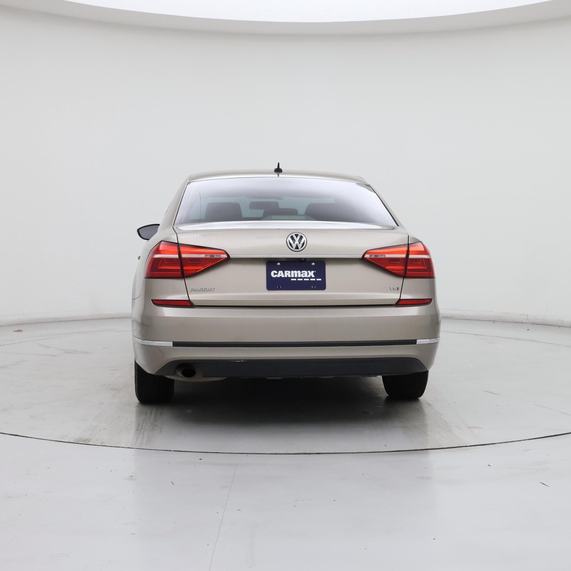 Thumbnail: 2016 Volkswagen Passat - 6