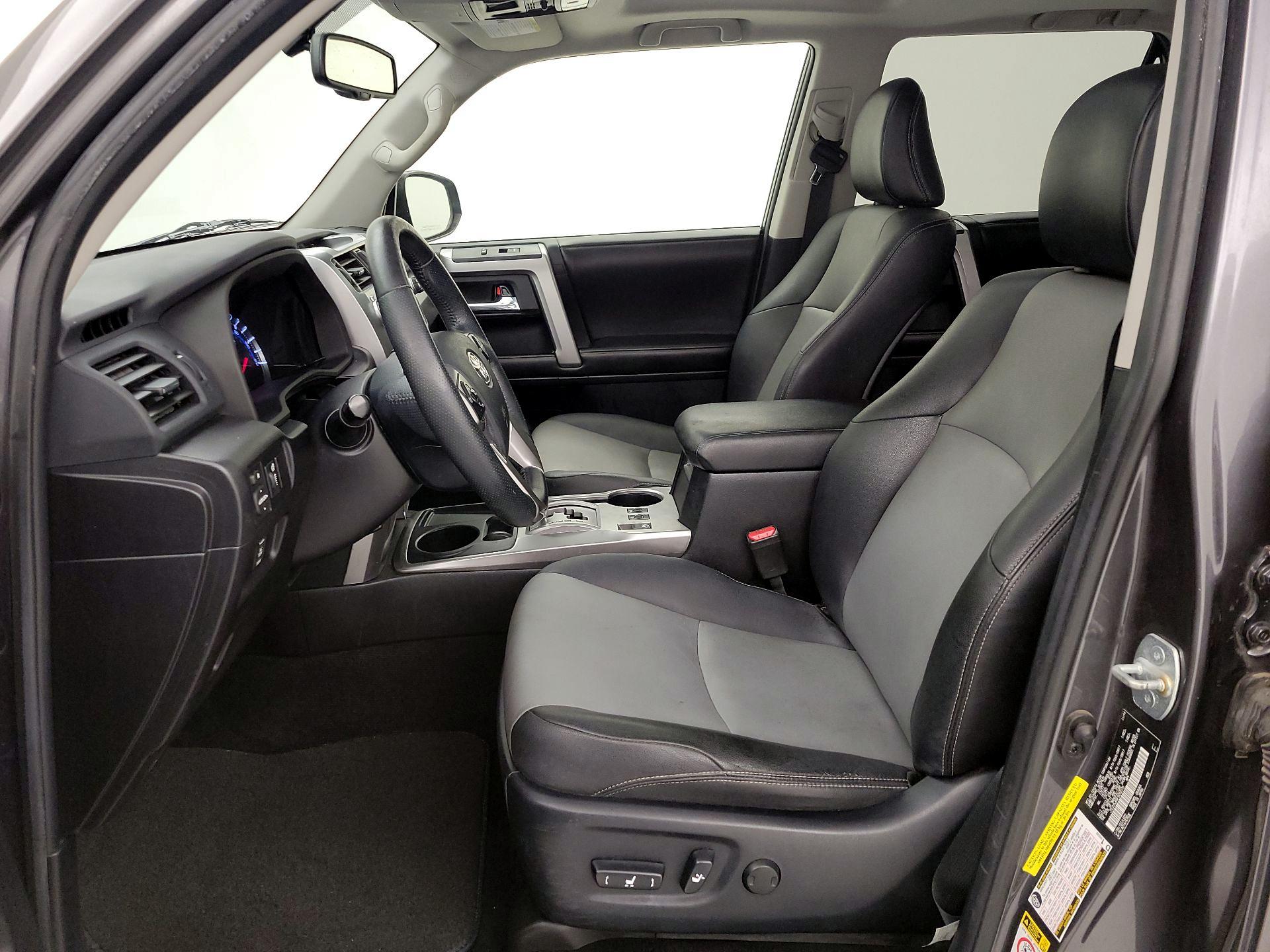 Thumbnail: 2015 Toyota 4Runner - 11