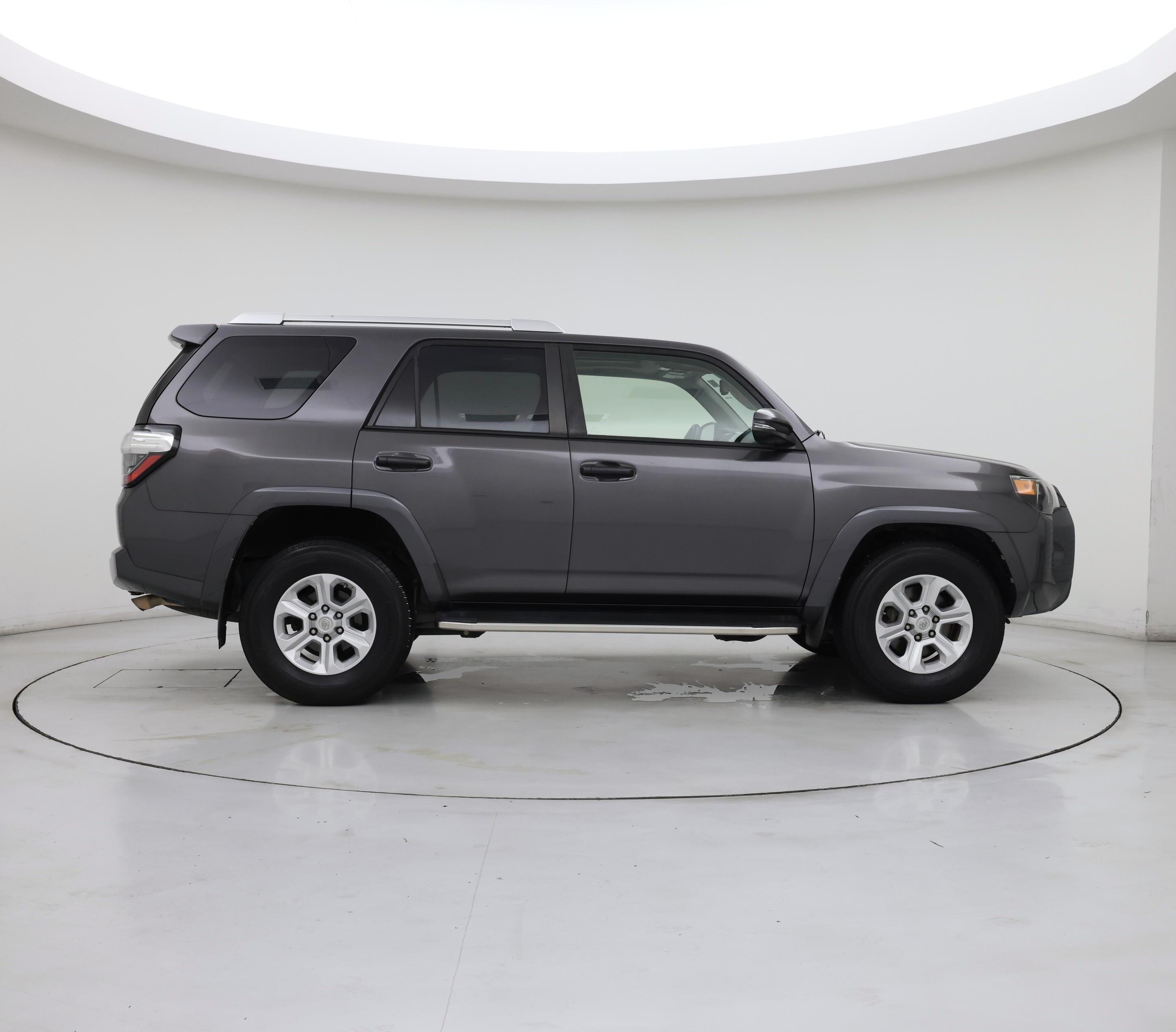 Thumbnail: 2015 Toyota 4Runner - 7