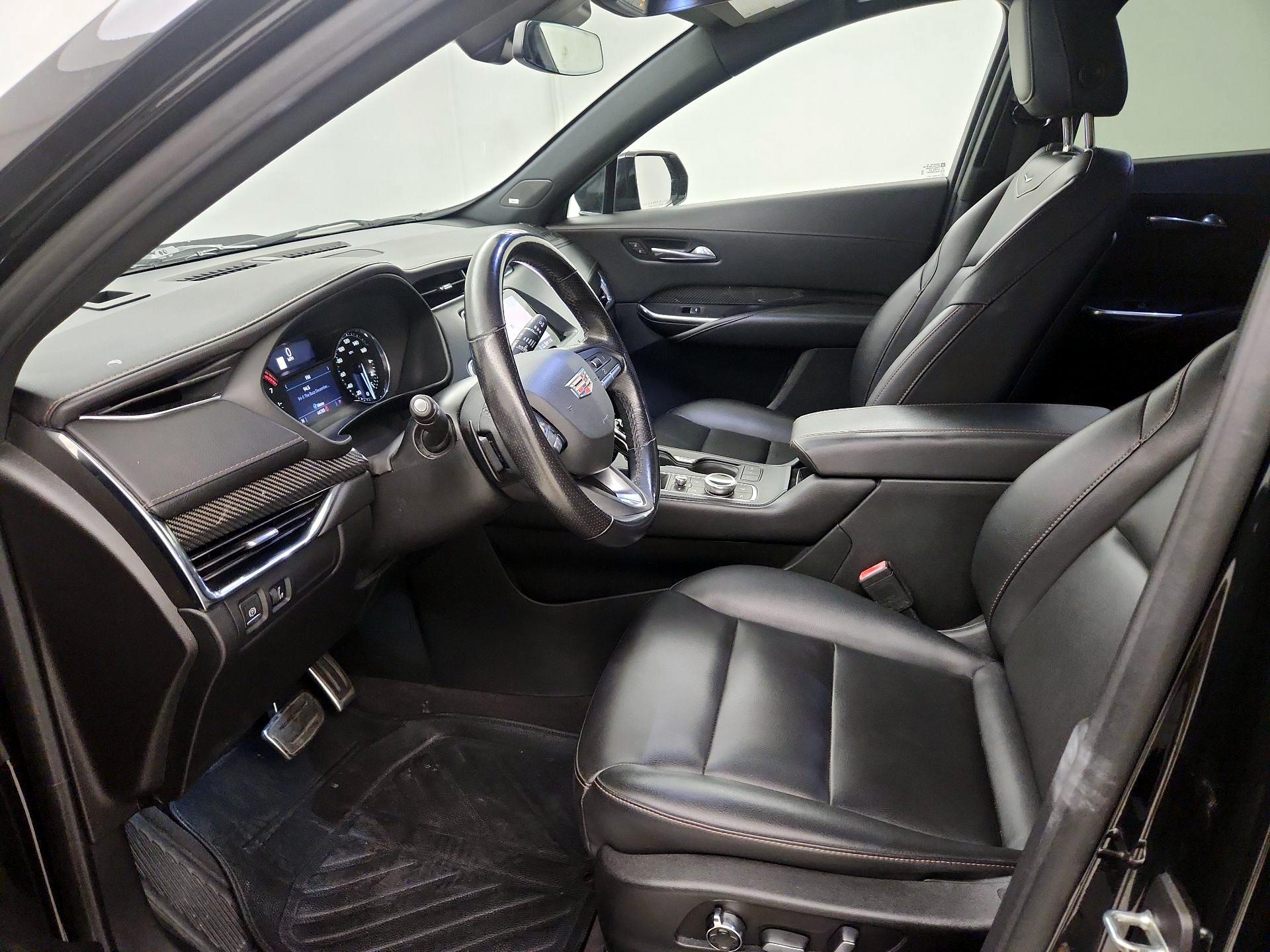 Thumbnail: 2020 Cadillac XT4 - 11