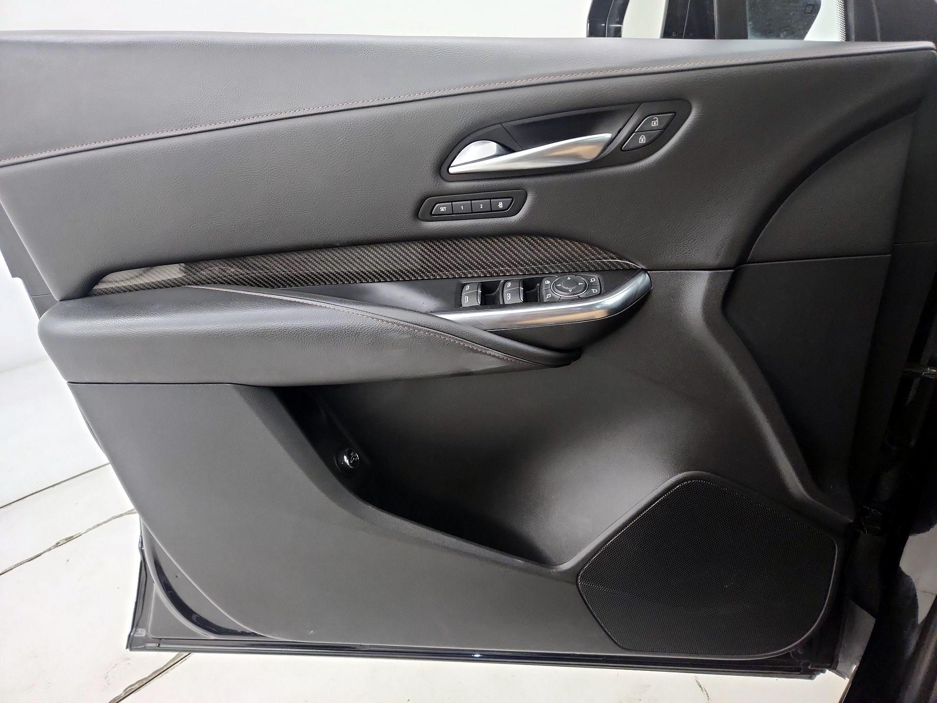 Thumbnail: 2020 Cadillac XT4 - 12