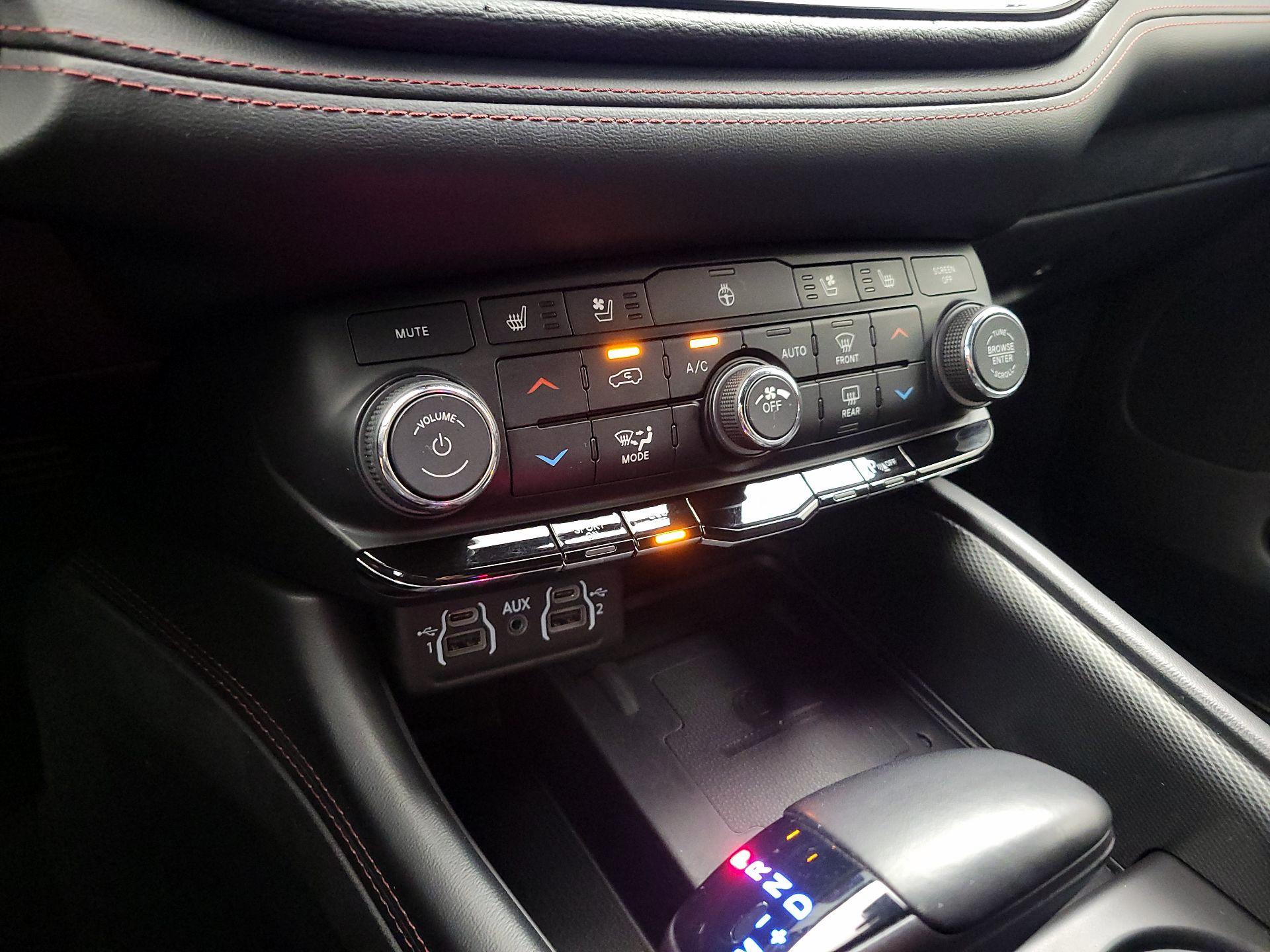 Thumbnail: 2021 Dodge Durango - 17