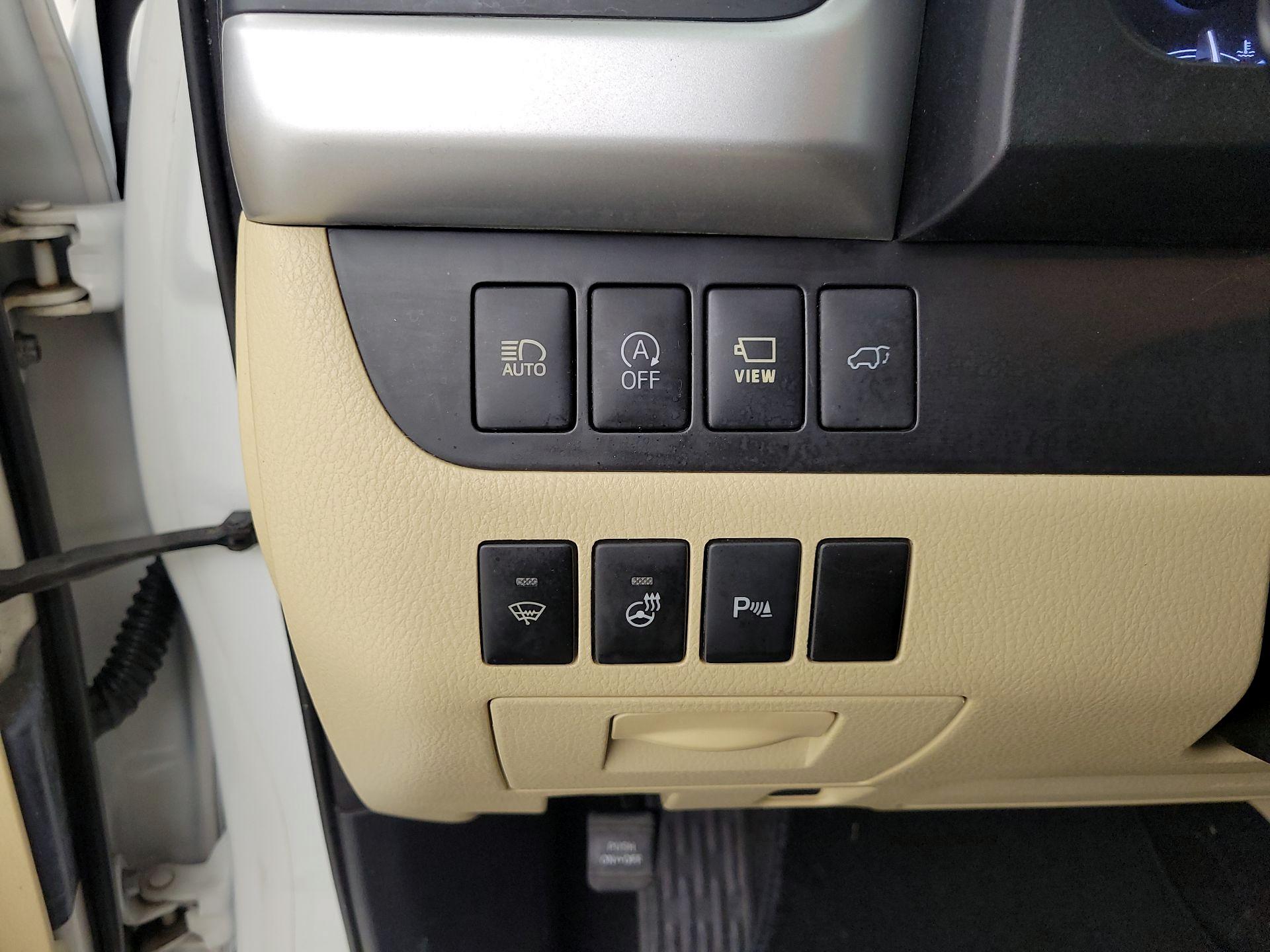 Thumbnail: 2017 Toyota Highlander - 13