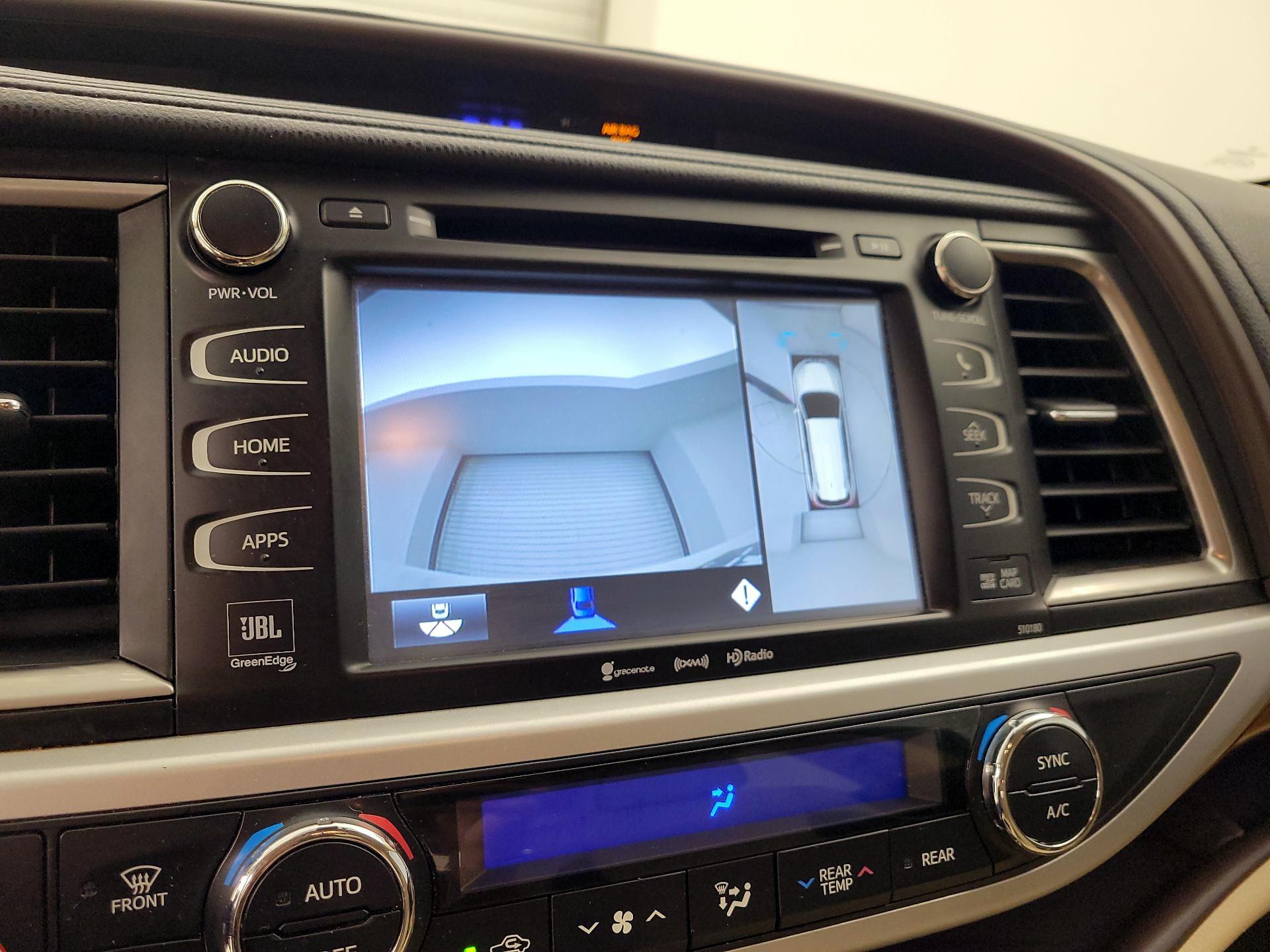Thumbnail: 2017 Toyota Highlander - 15