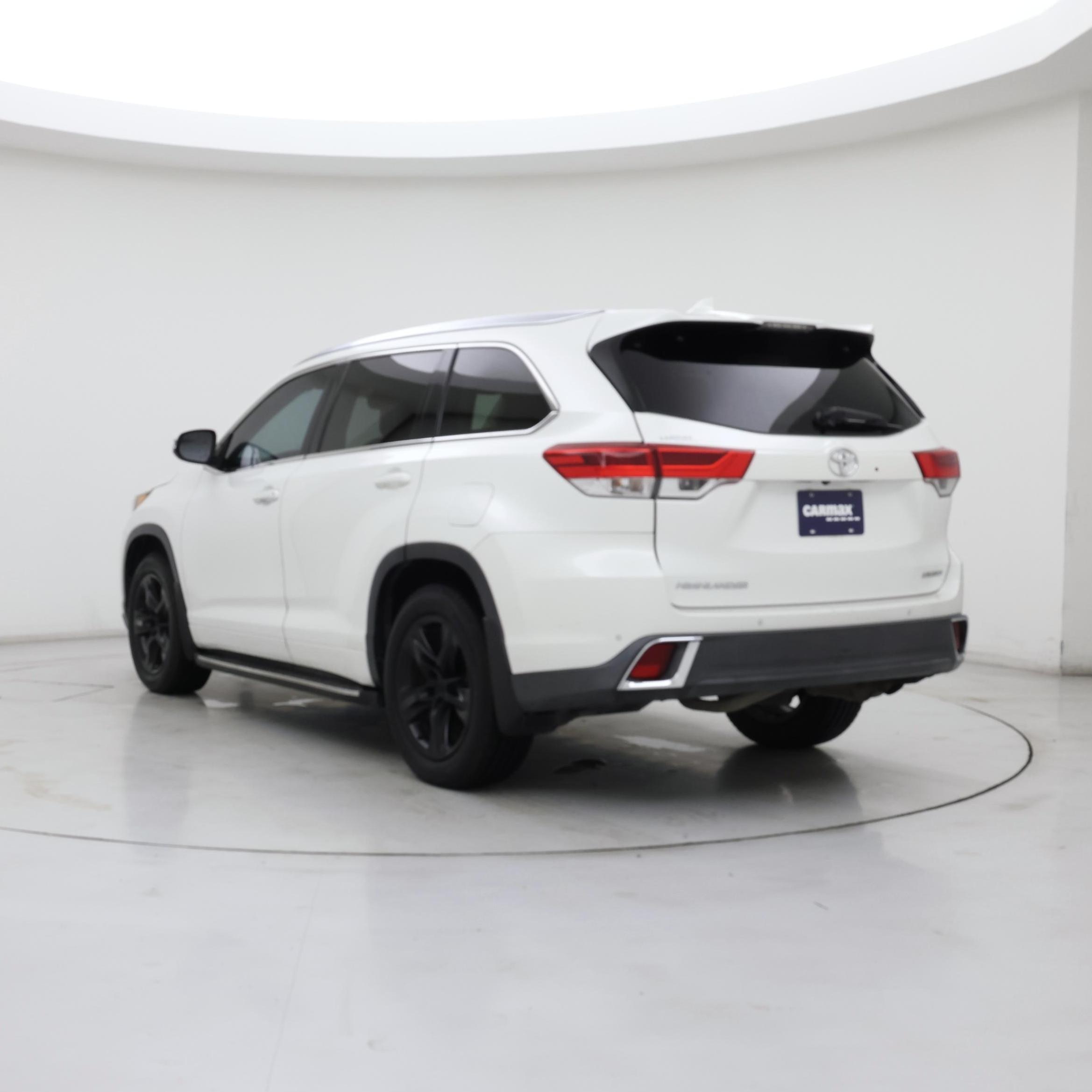Thumbnail: 2017 Toyota Highlander - 2