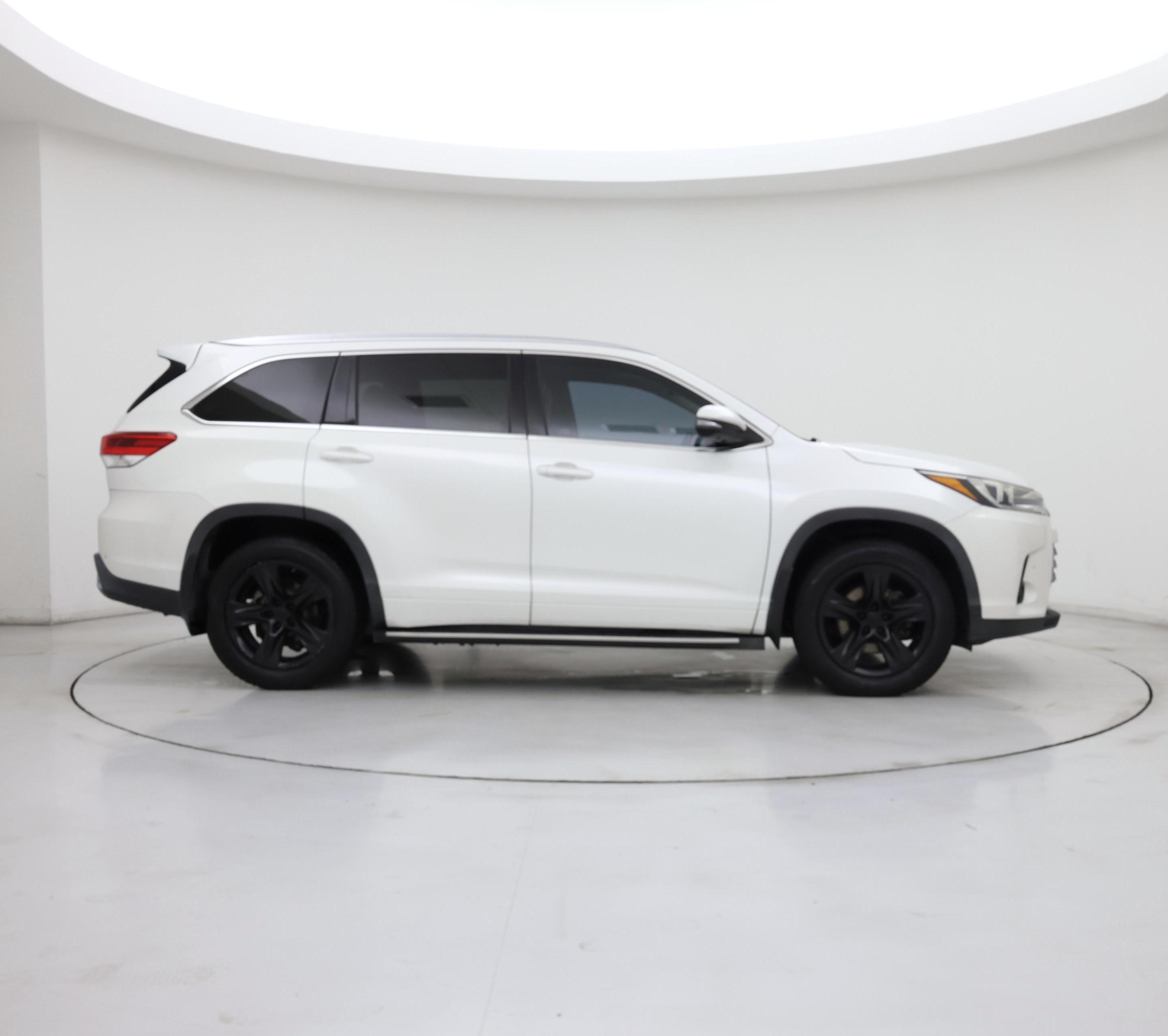 Thumbnail: 2017 Toyota Highlander - 7