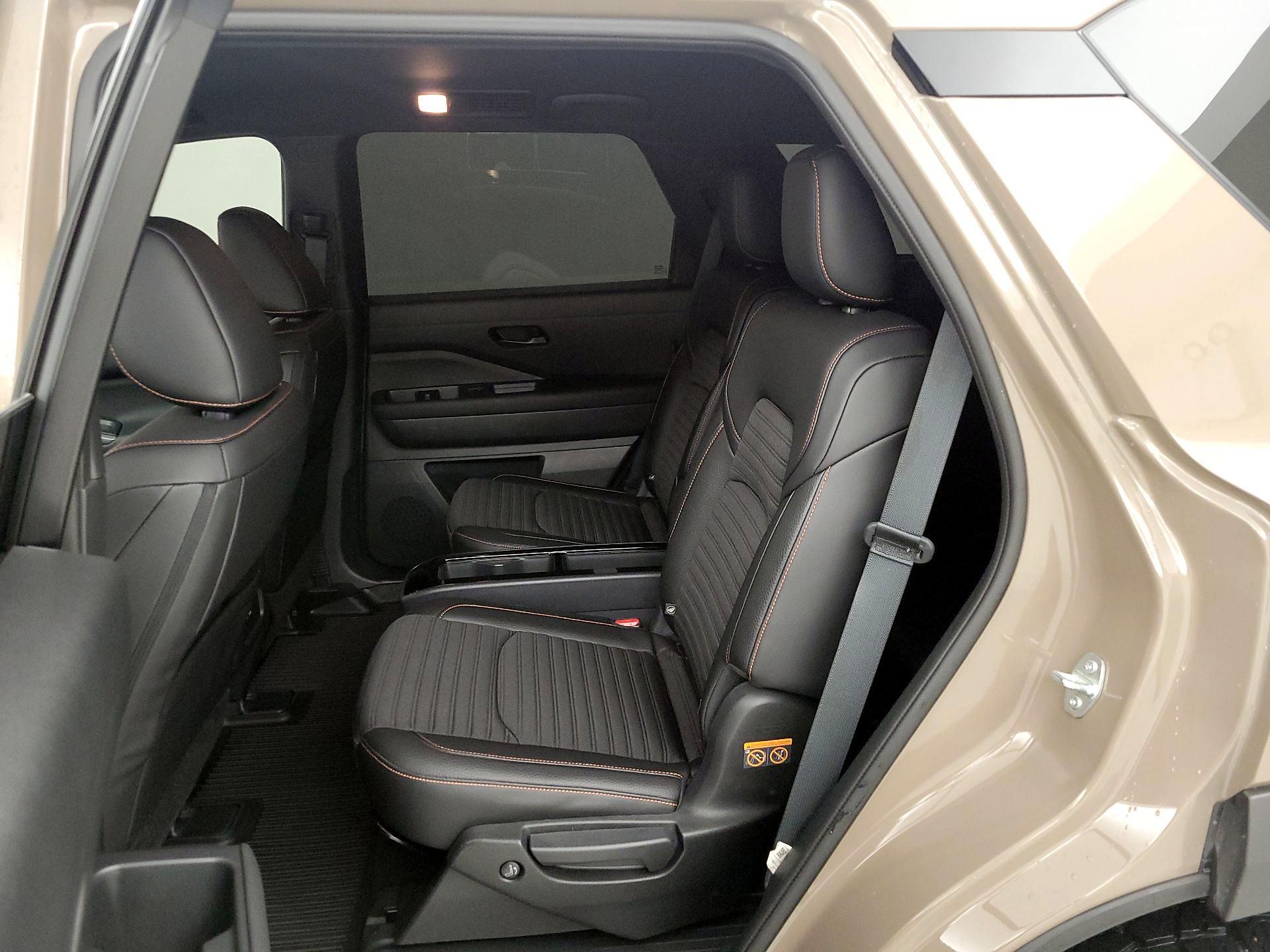 Thumbnail: 2024 Nissan Pathfinder - 19