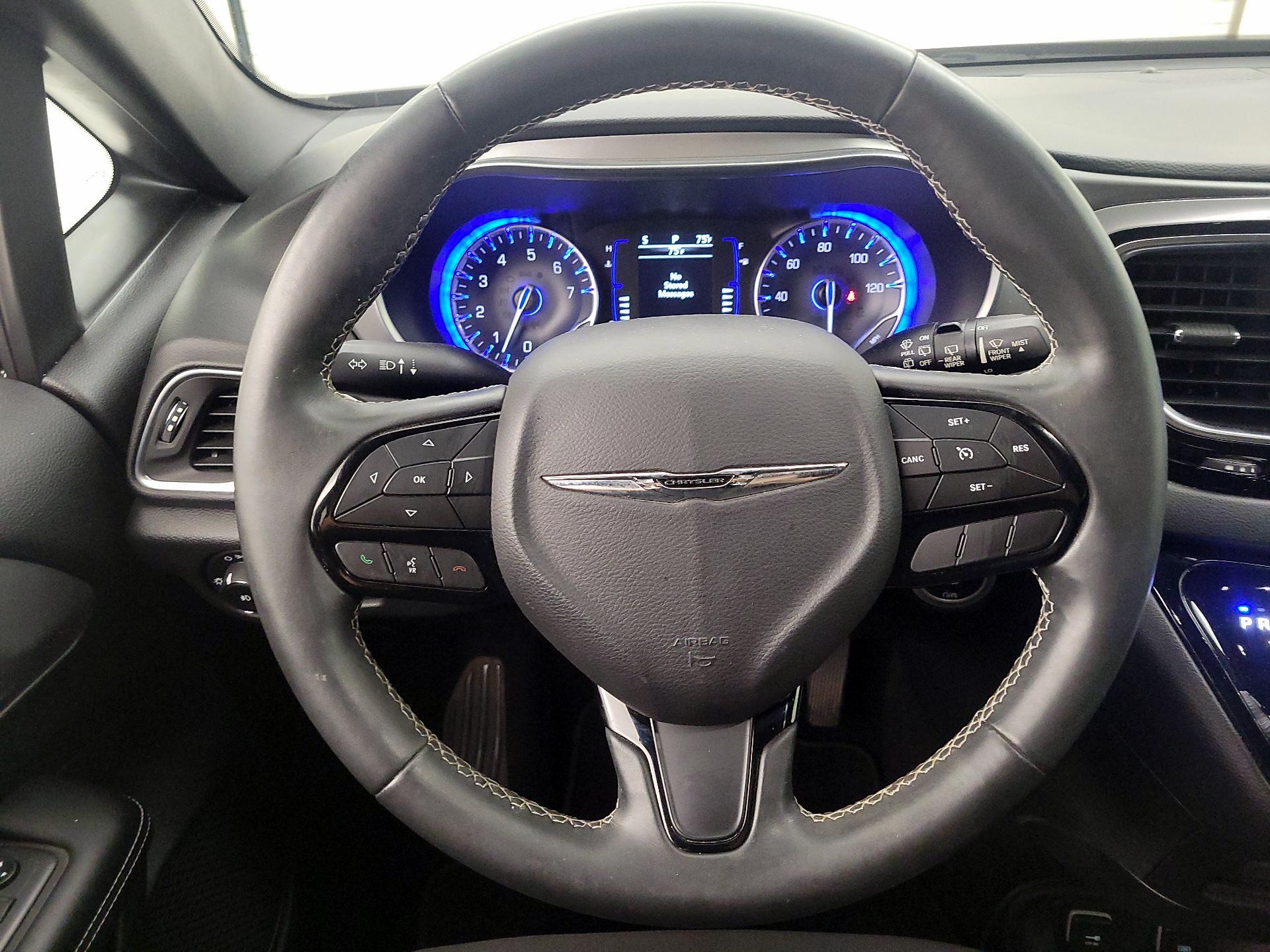 Thumbnail: 2019 Chrysler Pacifica - 10