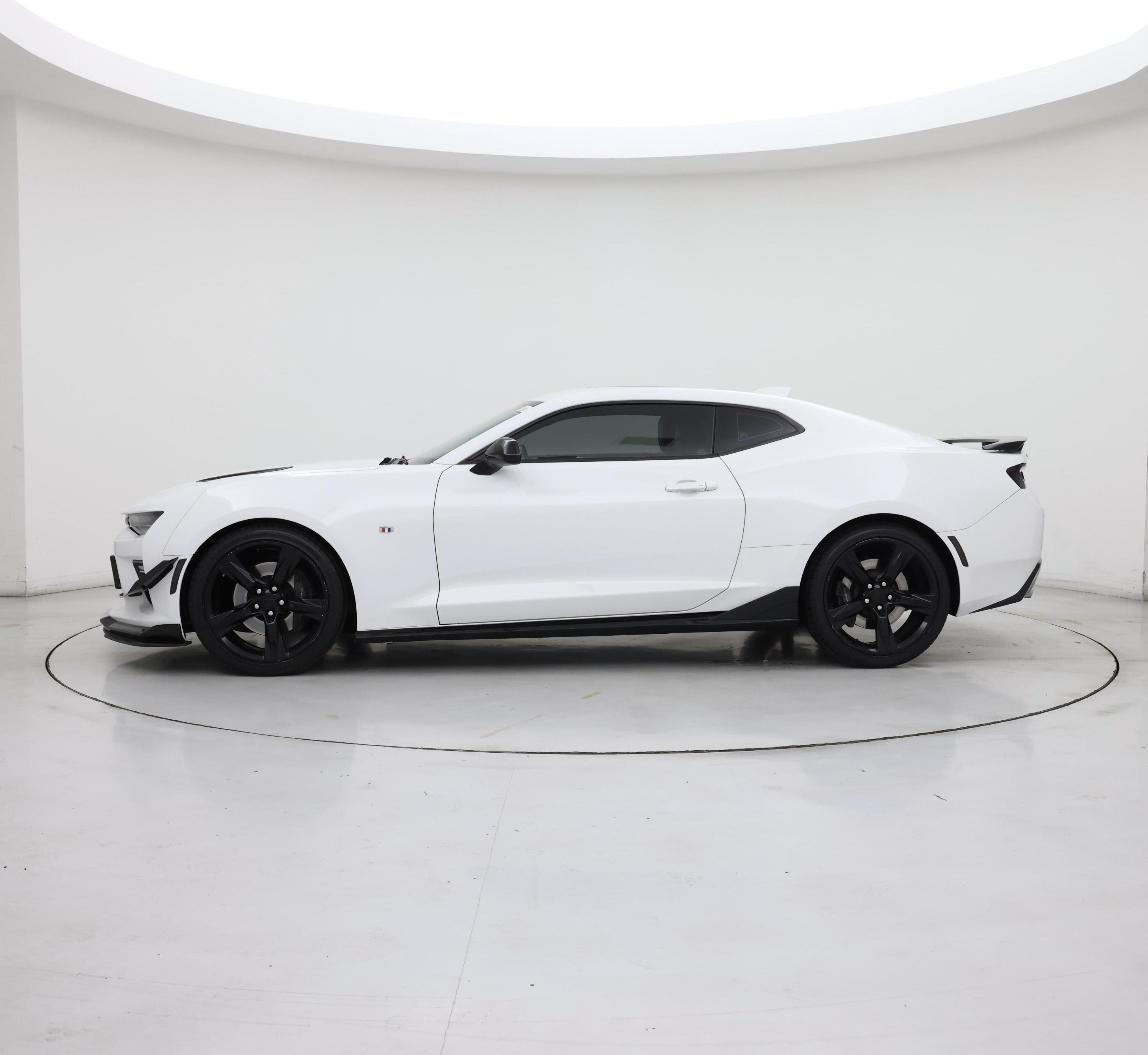 Thumbnail: 2016 Chevrolet Camaro - 3