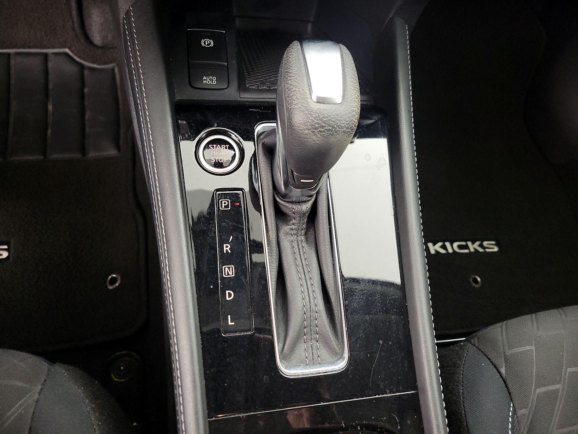 Thumbnail: 2023 Nissan Kicks - 16