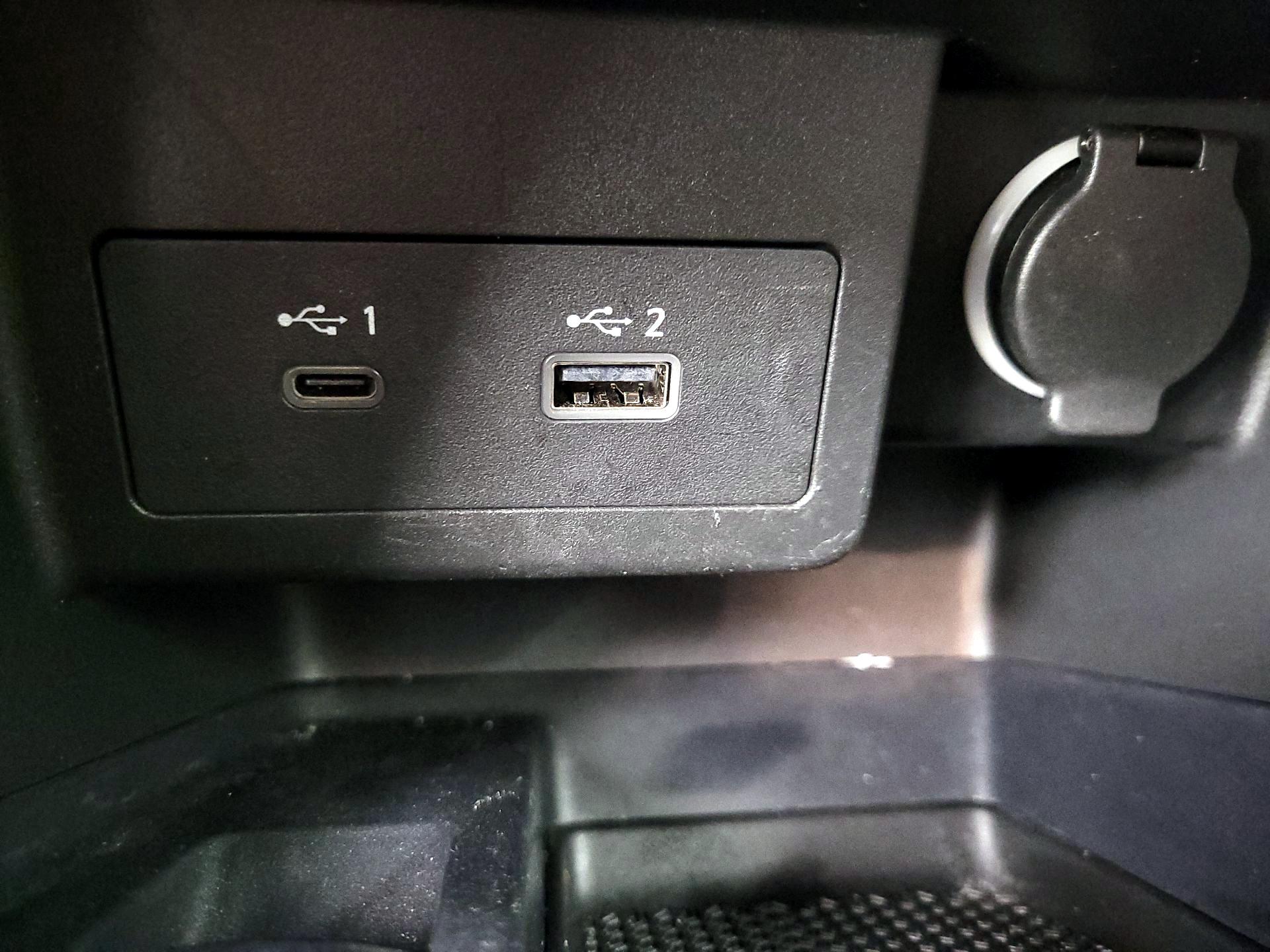 Thumbnail: 2023 Nissan Kicks - 17