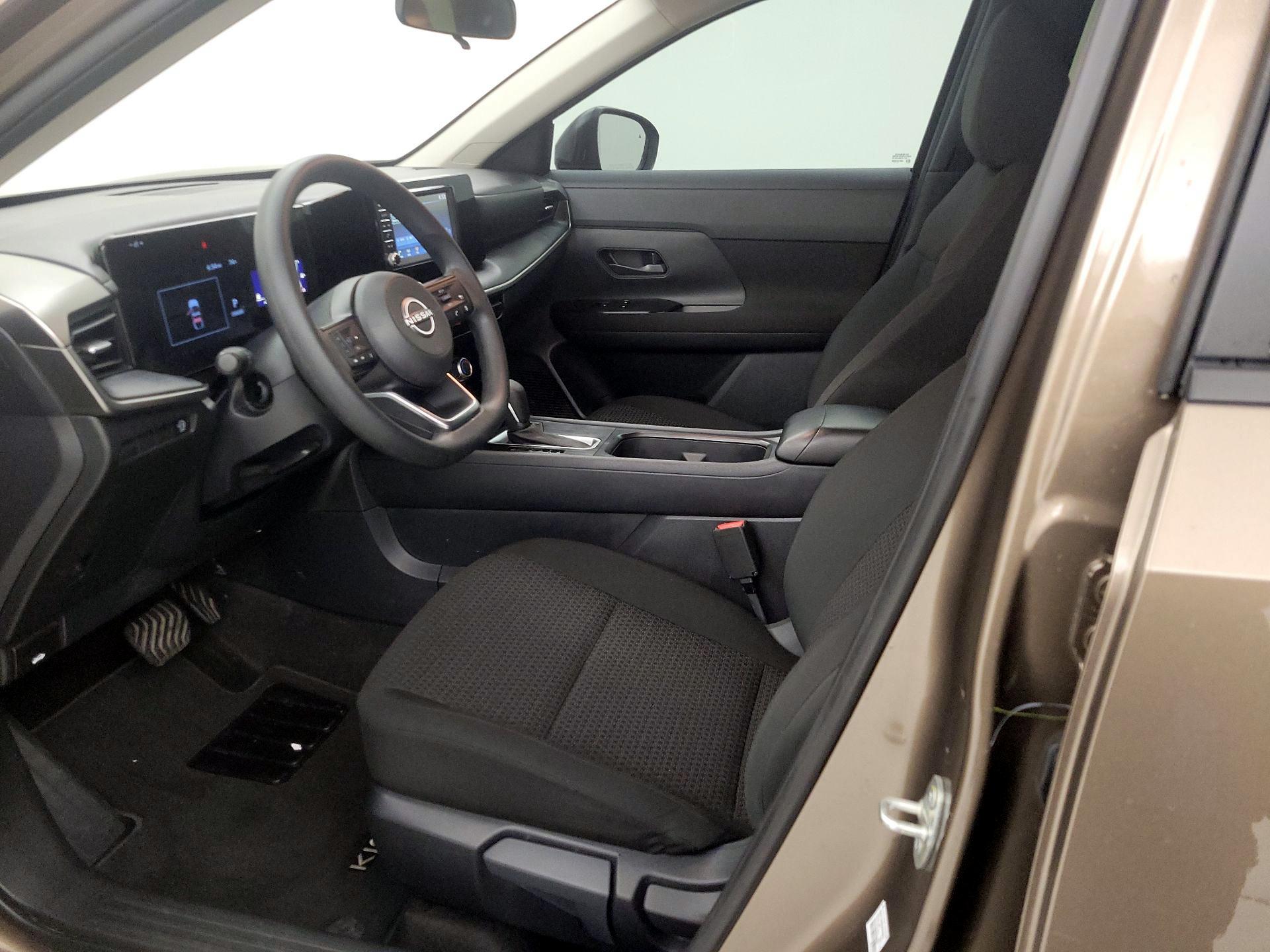 Thumbnail: 2025 Nissan Kicks - 11