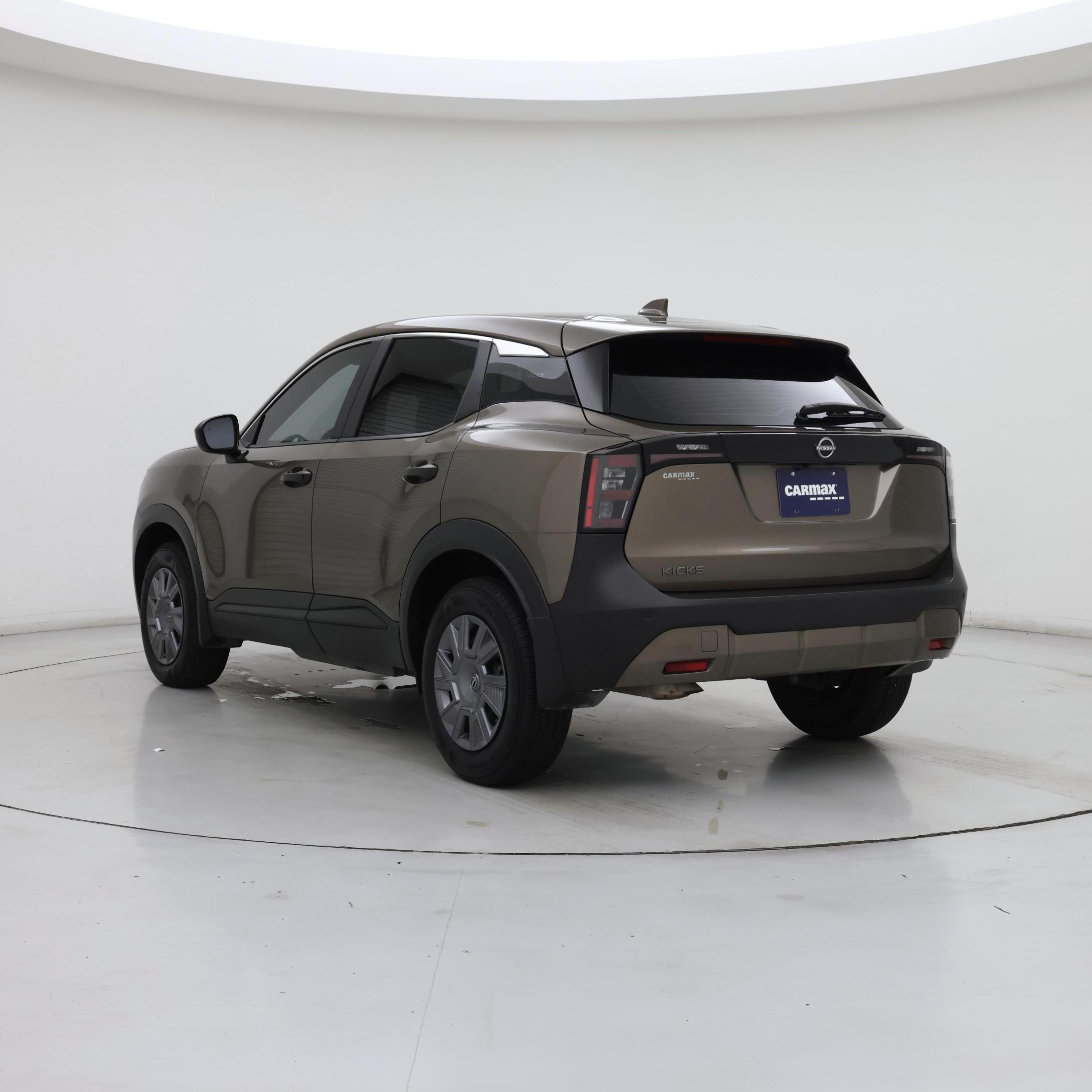 Thumbnail: 2025 Nissan Kicks - 2