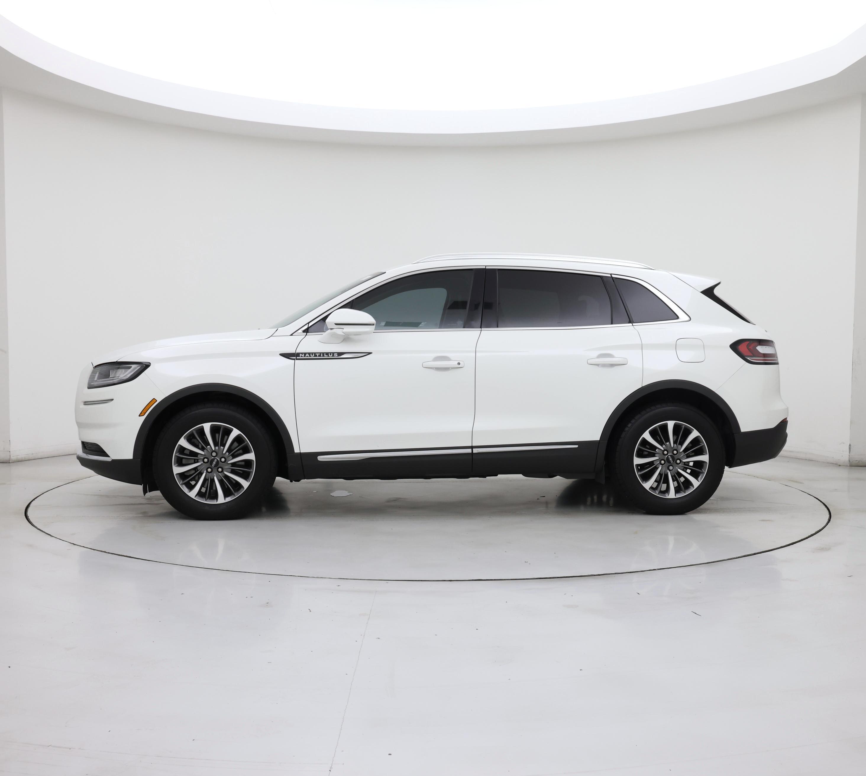 Thumbnail: 2022 Lincoln Nautilus - 3