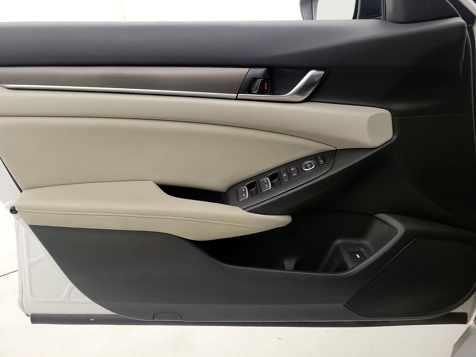 Thumbnail: 2018 Honda Accord - 12