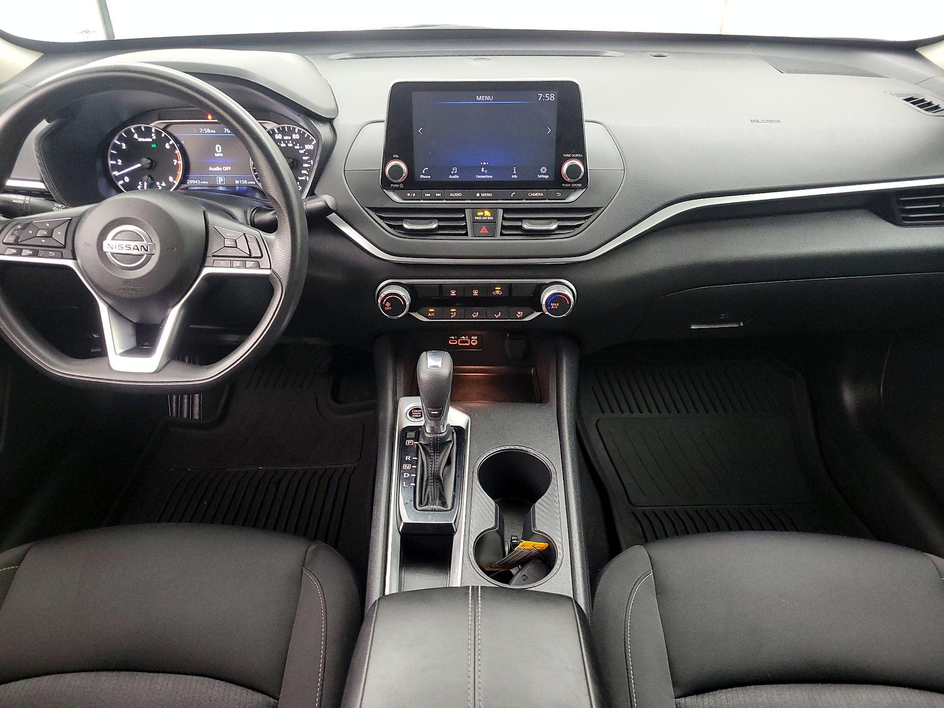 Thumbnail: 2020 Nissan Altima - 9