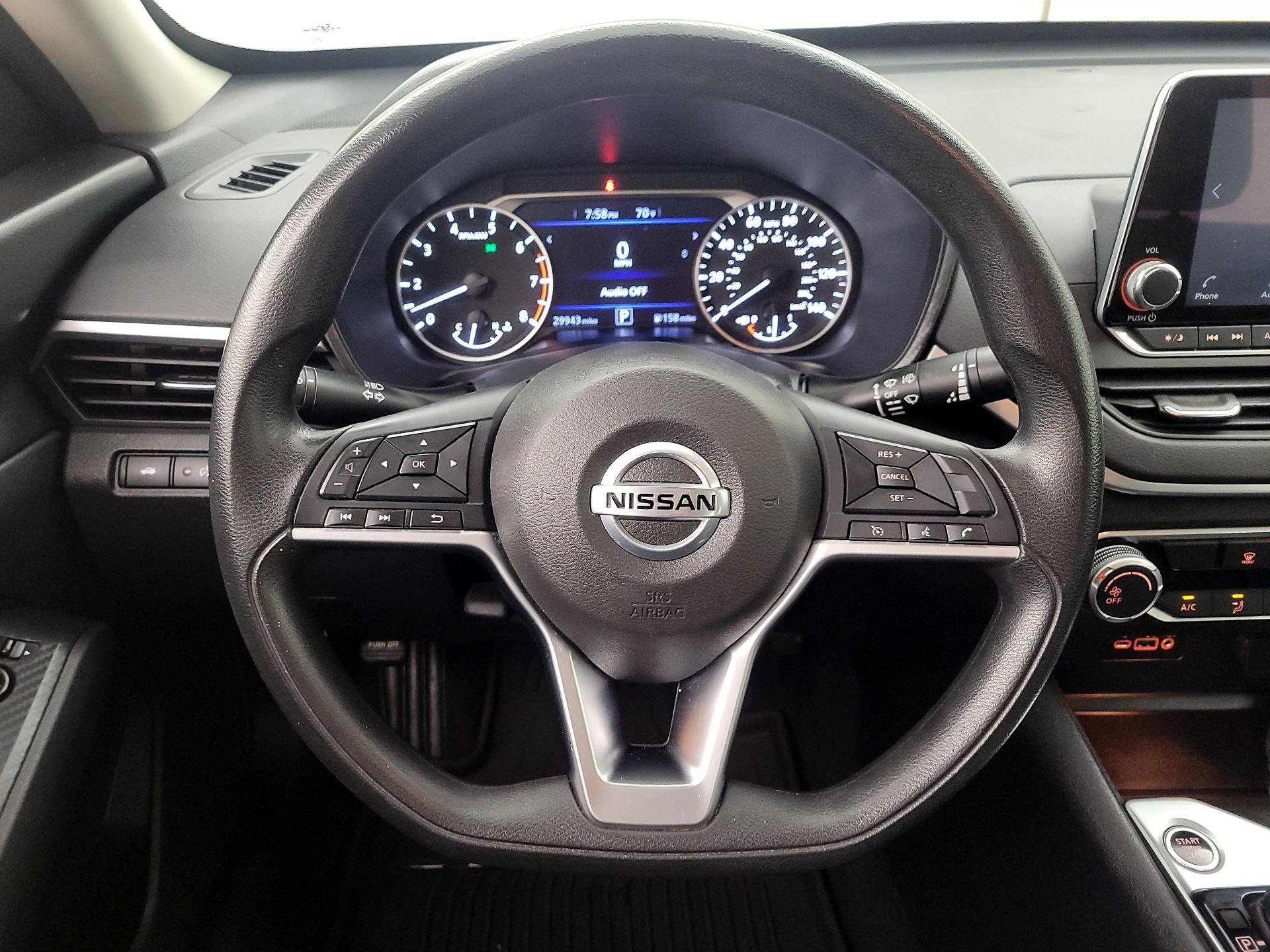 Thumbnail: 2020 Nissan Altima - 10