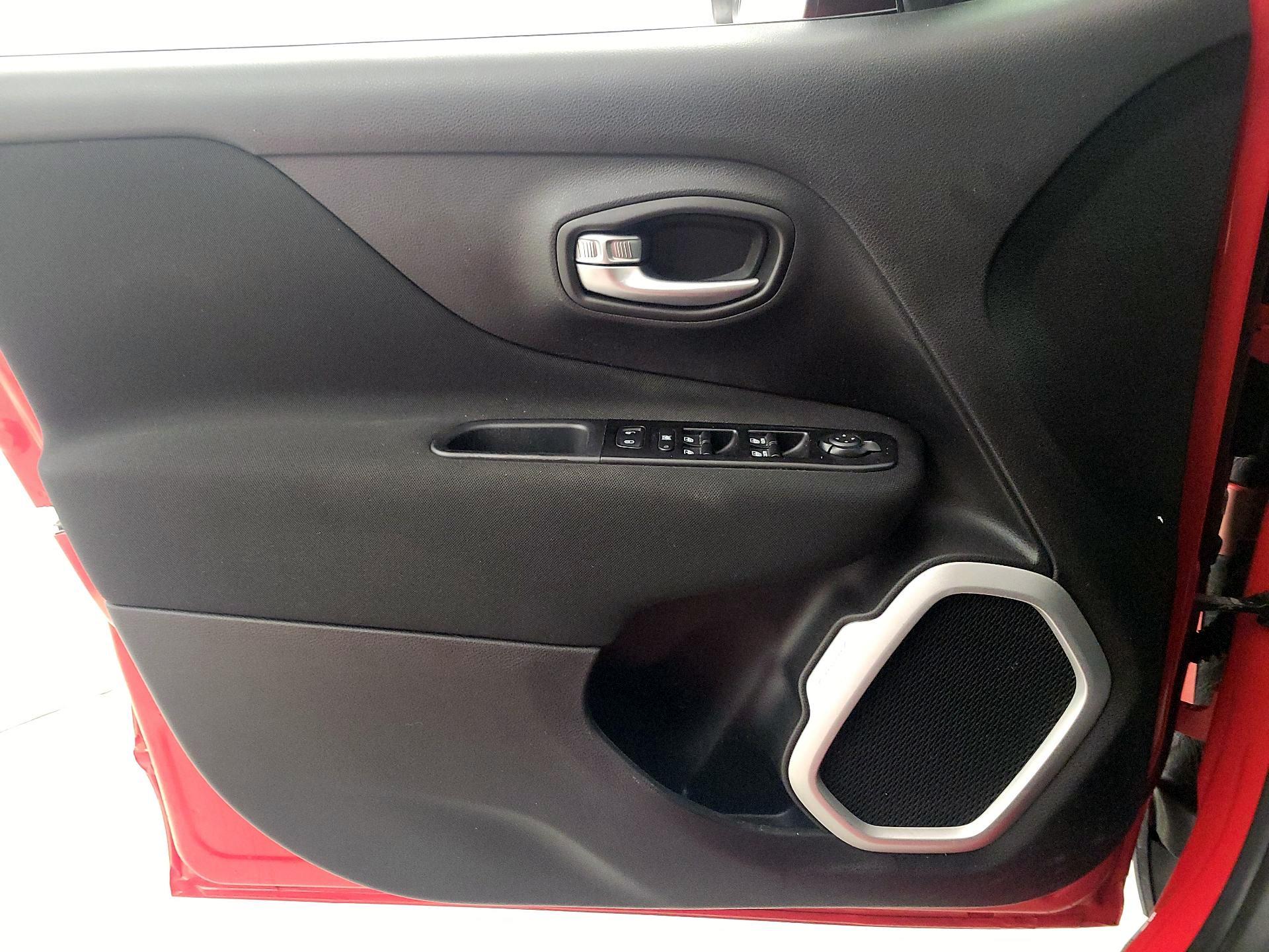Thumbnail: 2021 Jeep Renegade - 12