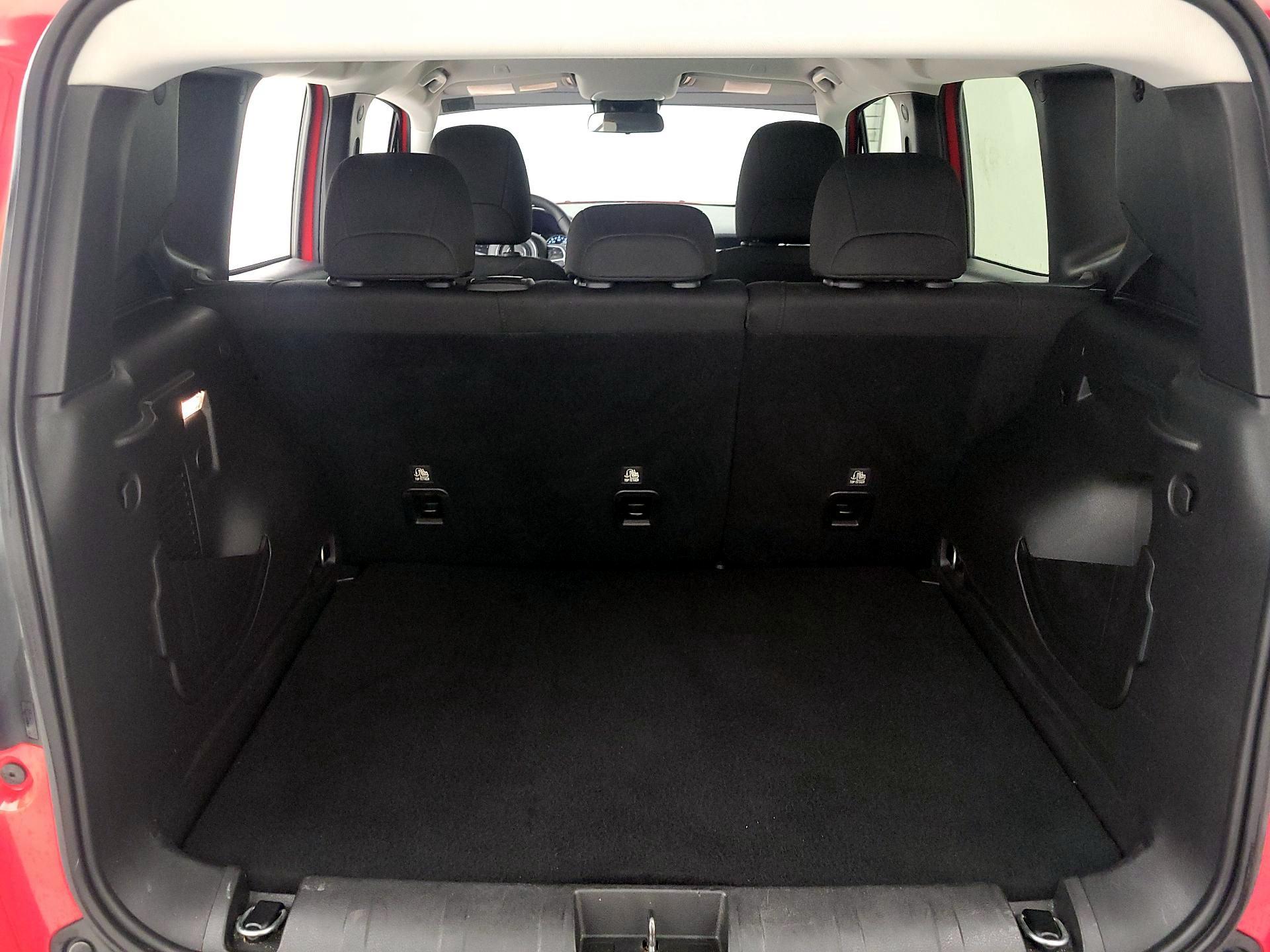 Thumbnail: 2021 Jeep Renegade - 20
