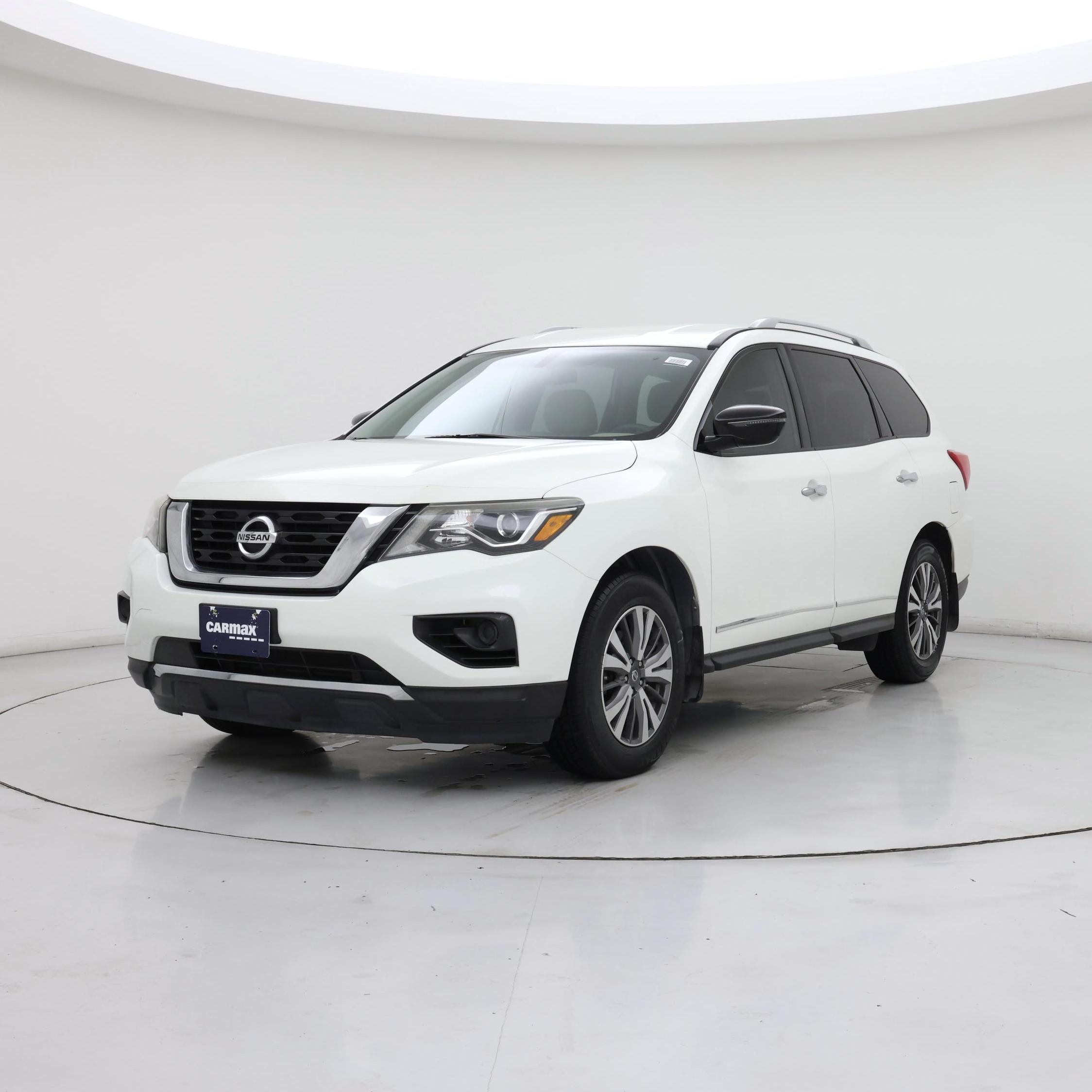 Thumbnail: 2017 Nissan Pathfinder - 4