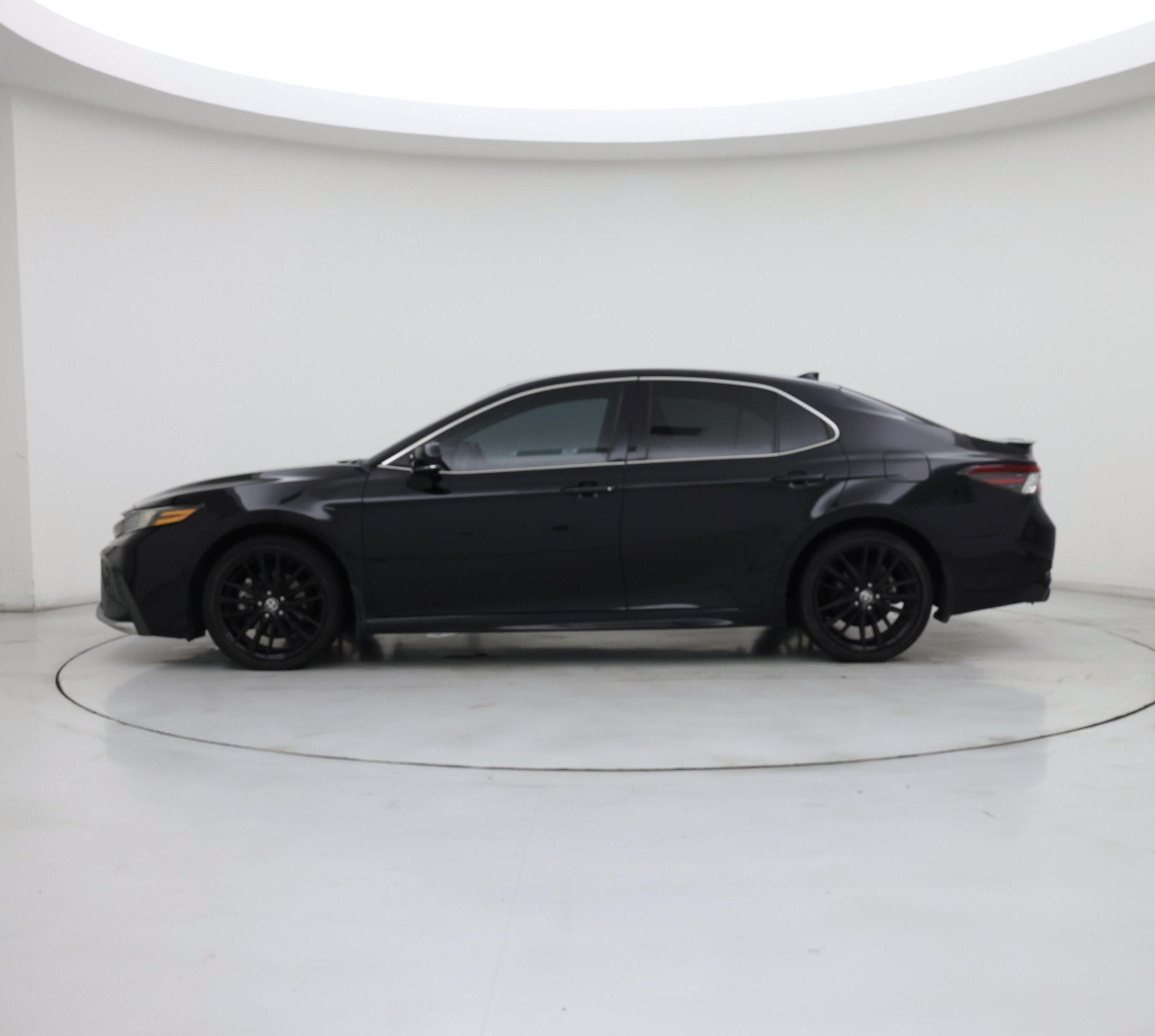 Thumbnail: 2022 Toyota Camry - 3