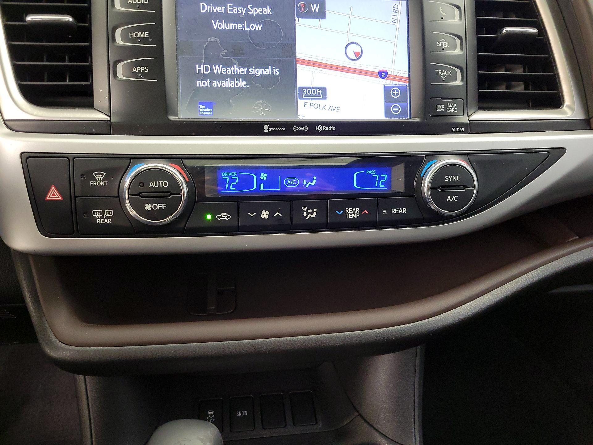 Thumbnail: 2016 Toyota Highlander - 17