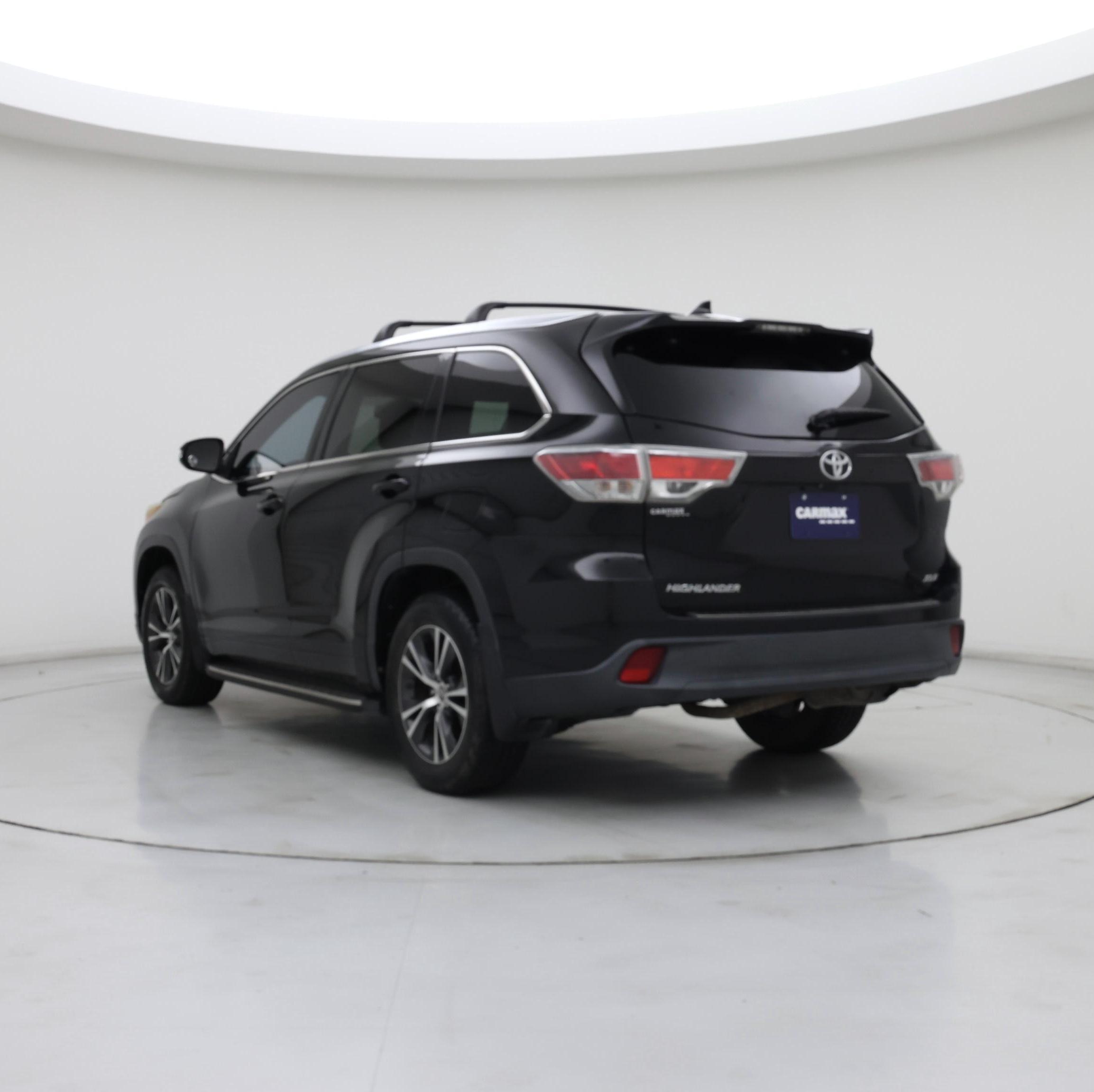 Thumbnail: 2016 Toyota Highlander - 2