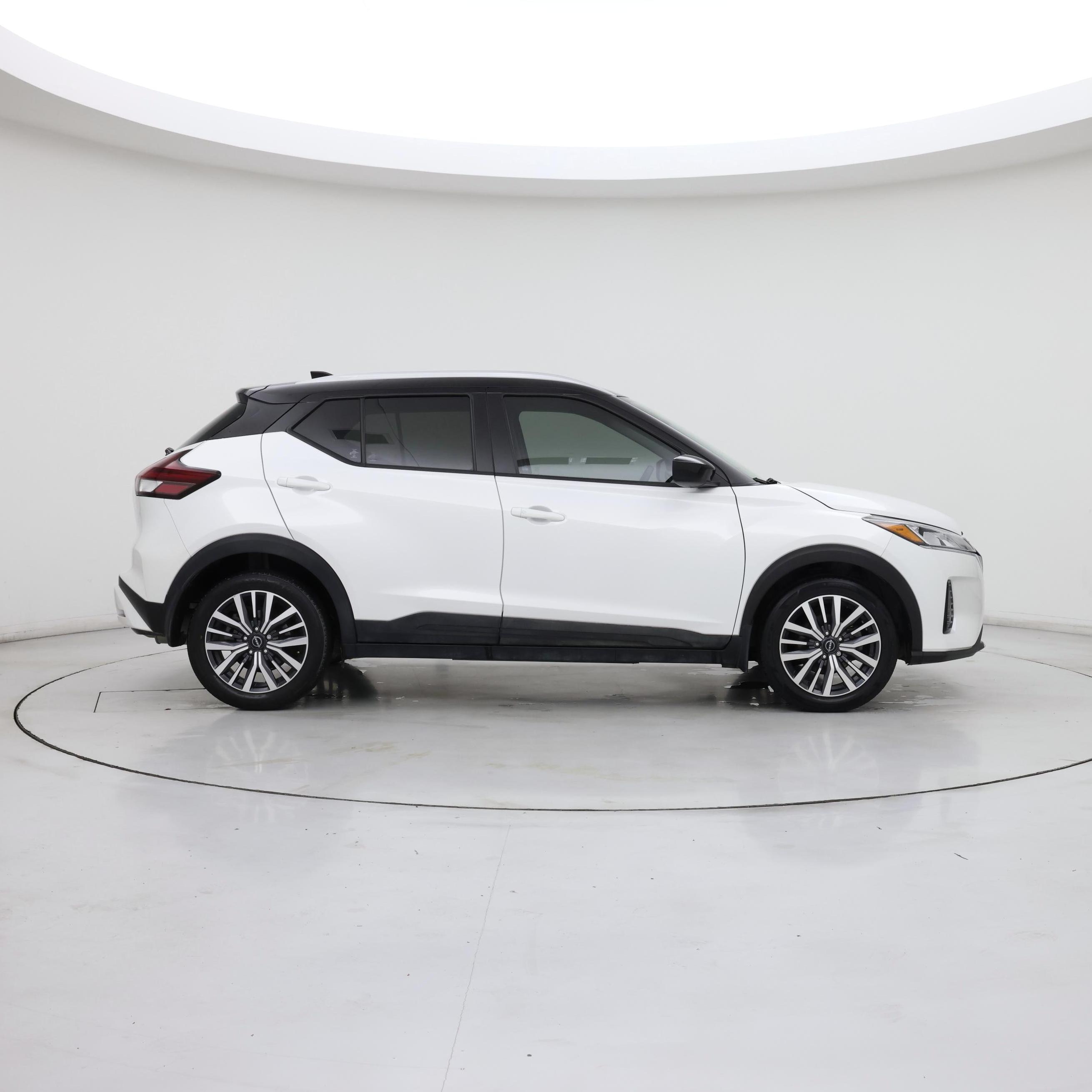 Thumbnail: 2022 Nissan Kicks - 7