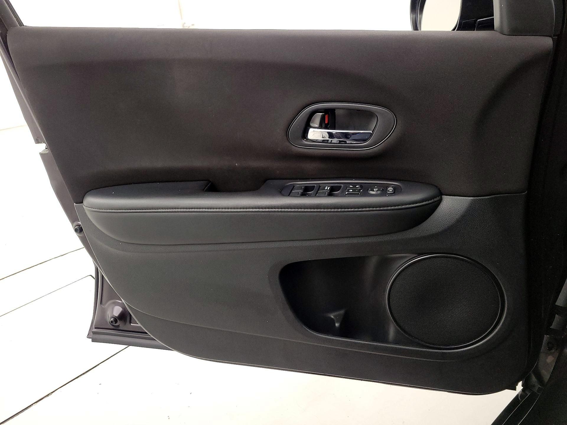 Thumbnail: 2018 Honda HR-V - 12