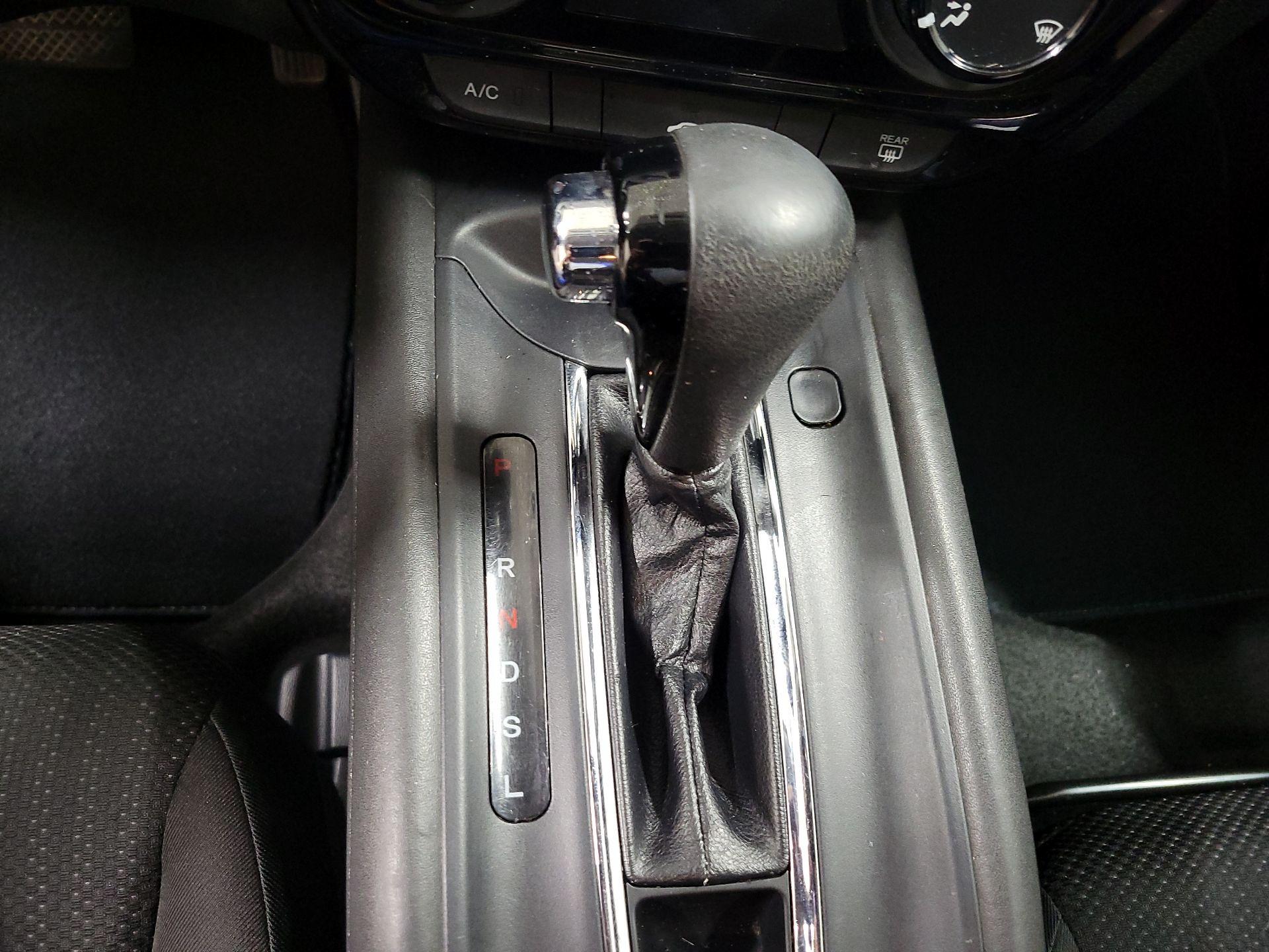 Thumbnail: 2018 Honda HR-V - 17