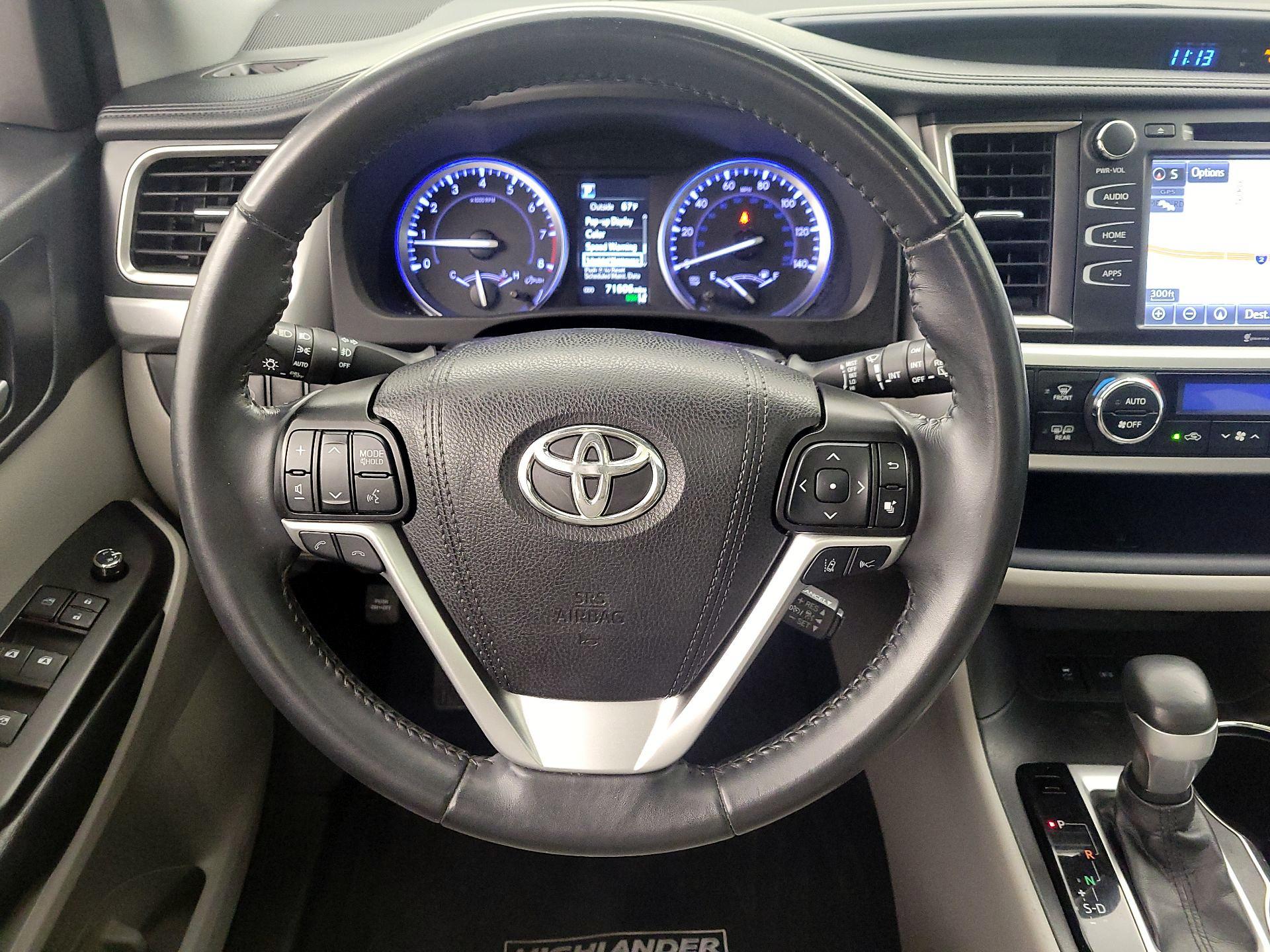Thumbnail: 2019 Toyota Highlander - 10