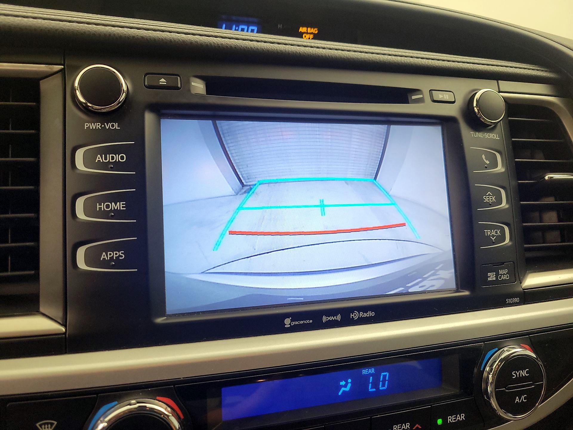 Thumbnail: 2019 Toyota Highlander - 15