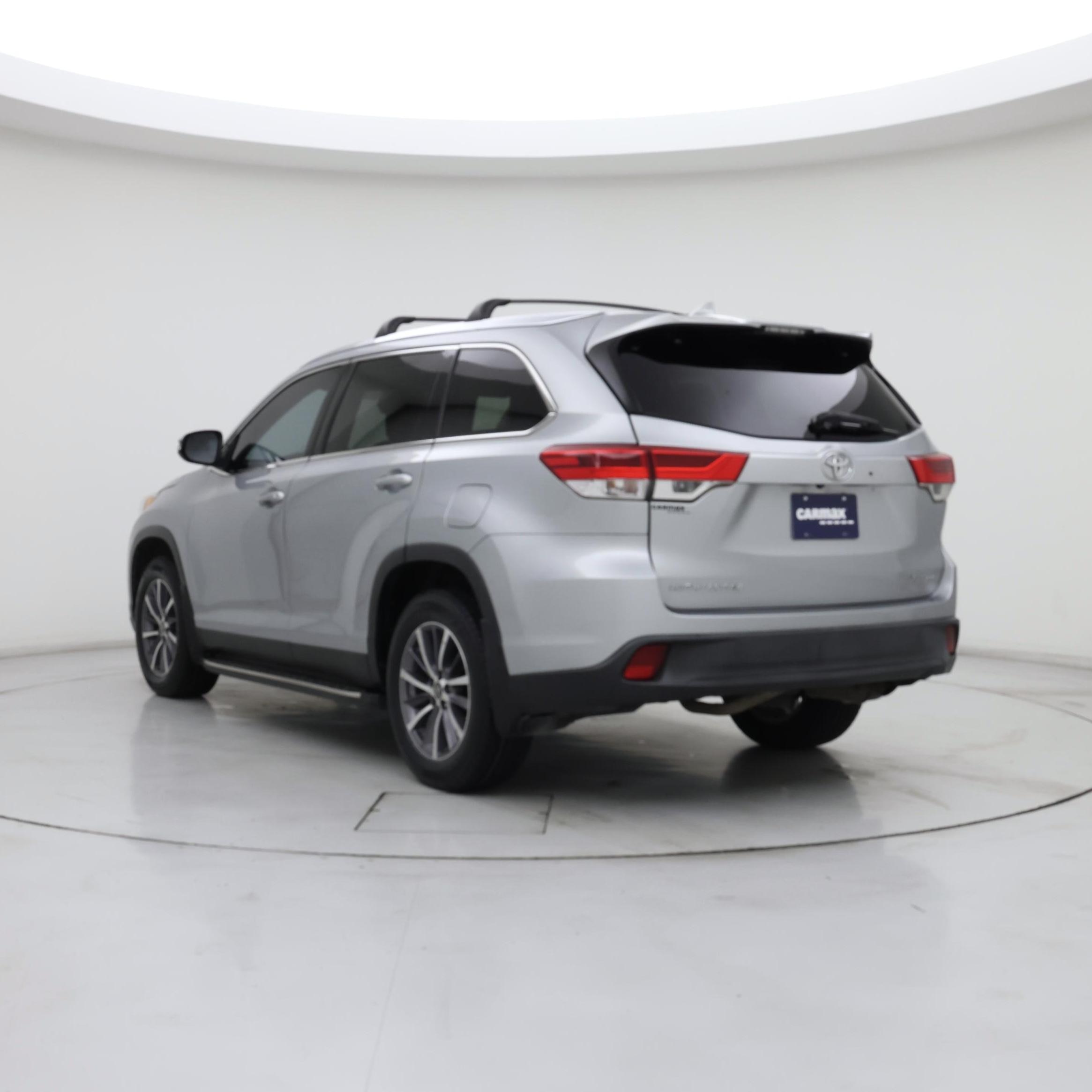 Thumbnail: 2019 Toyota Highlander - 2