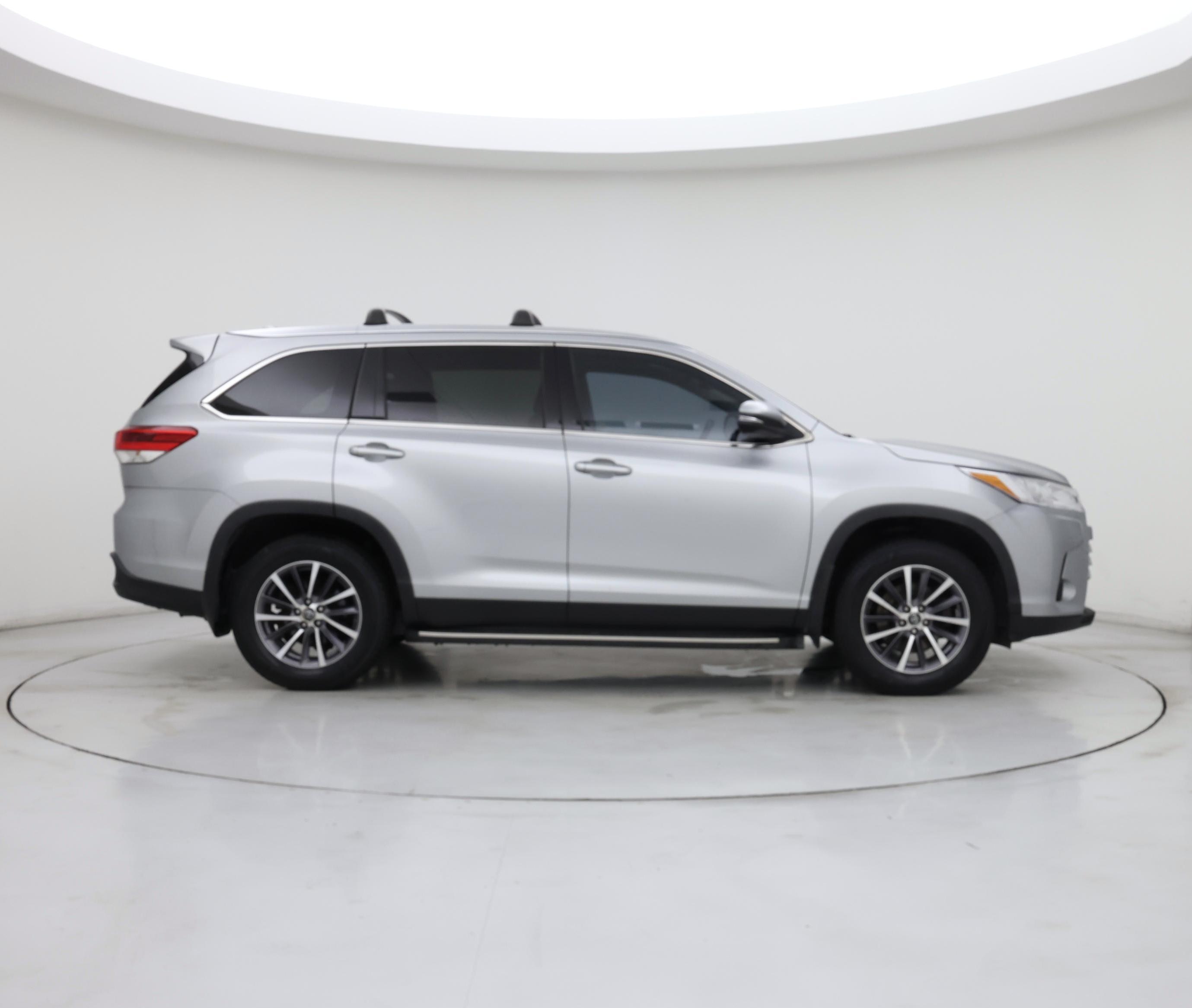 Thumbnail: 2019 Toyota Highlander - 7