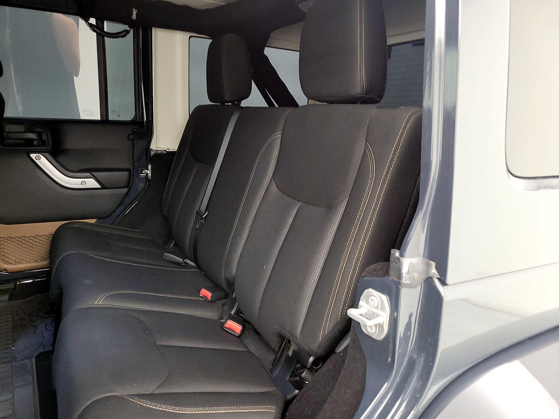 Thumbnail: 2017 Jeep Wrangler - 17