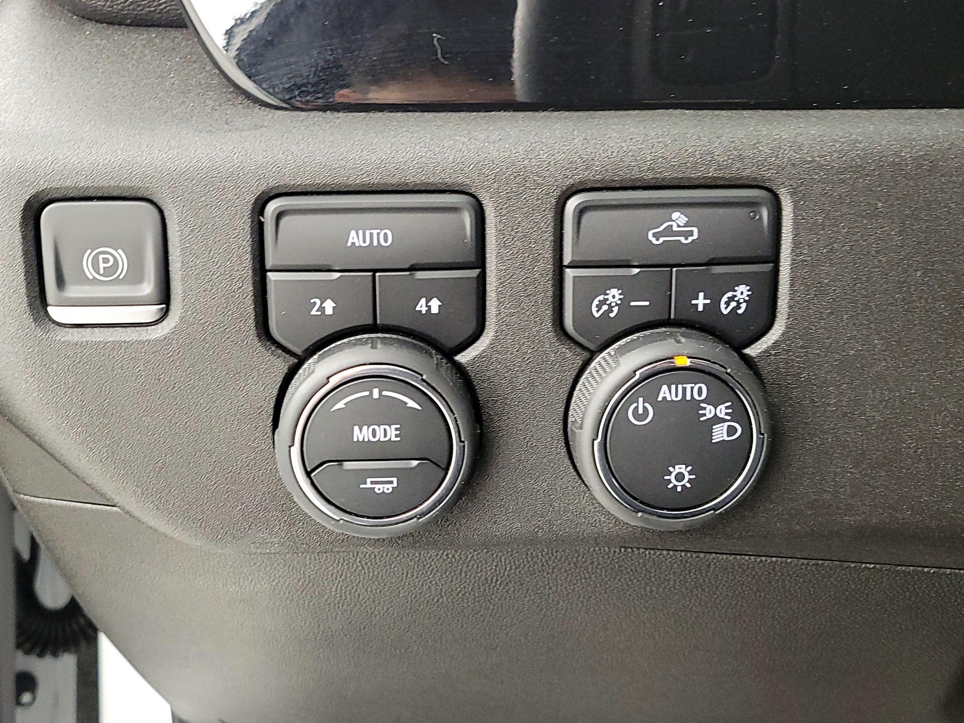 Thumbnail: 2023 Chevrolet Silverado 1500 - 13