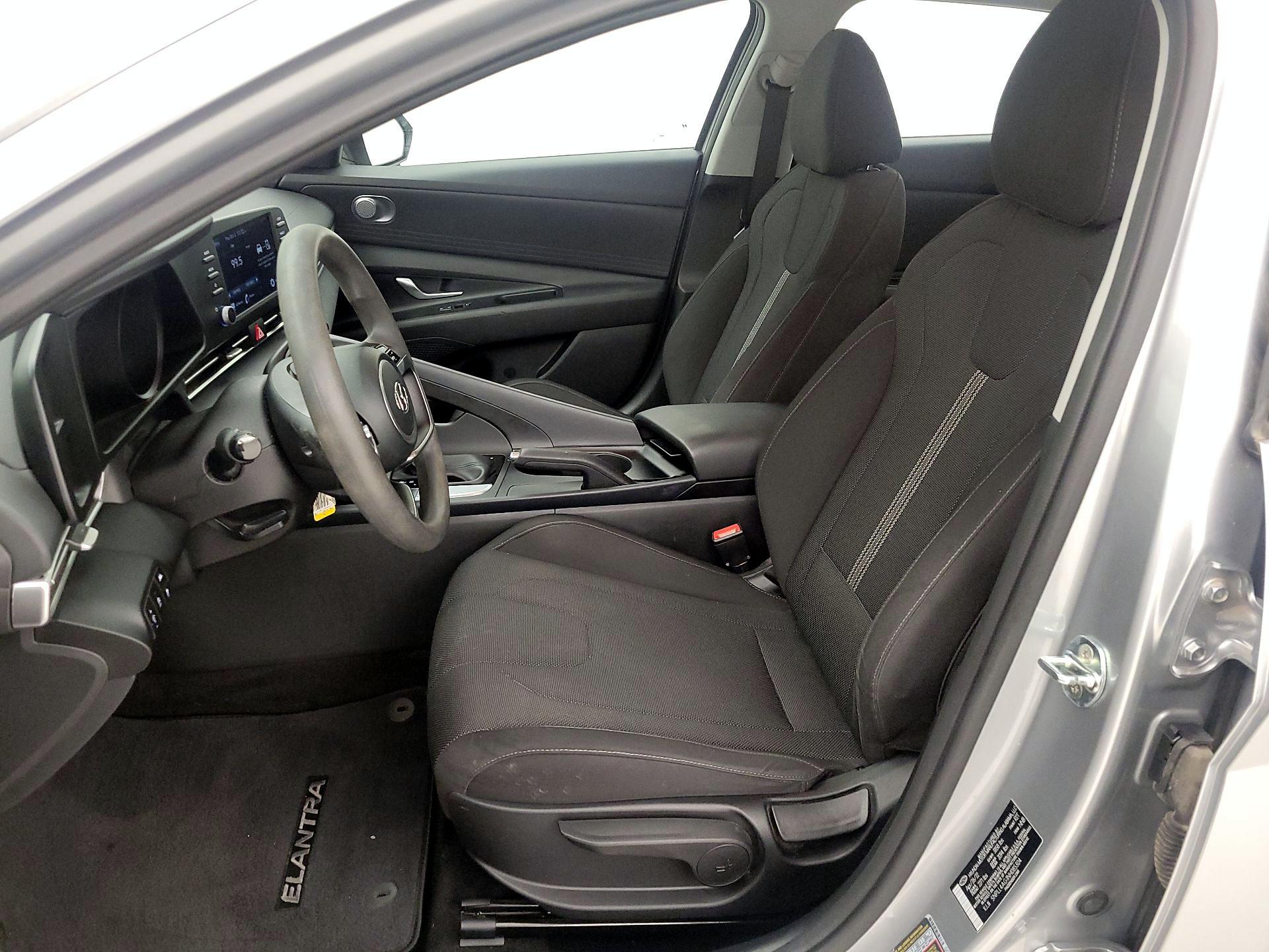 Thumbnail: 2022 Hyundai Elantra - 11