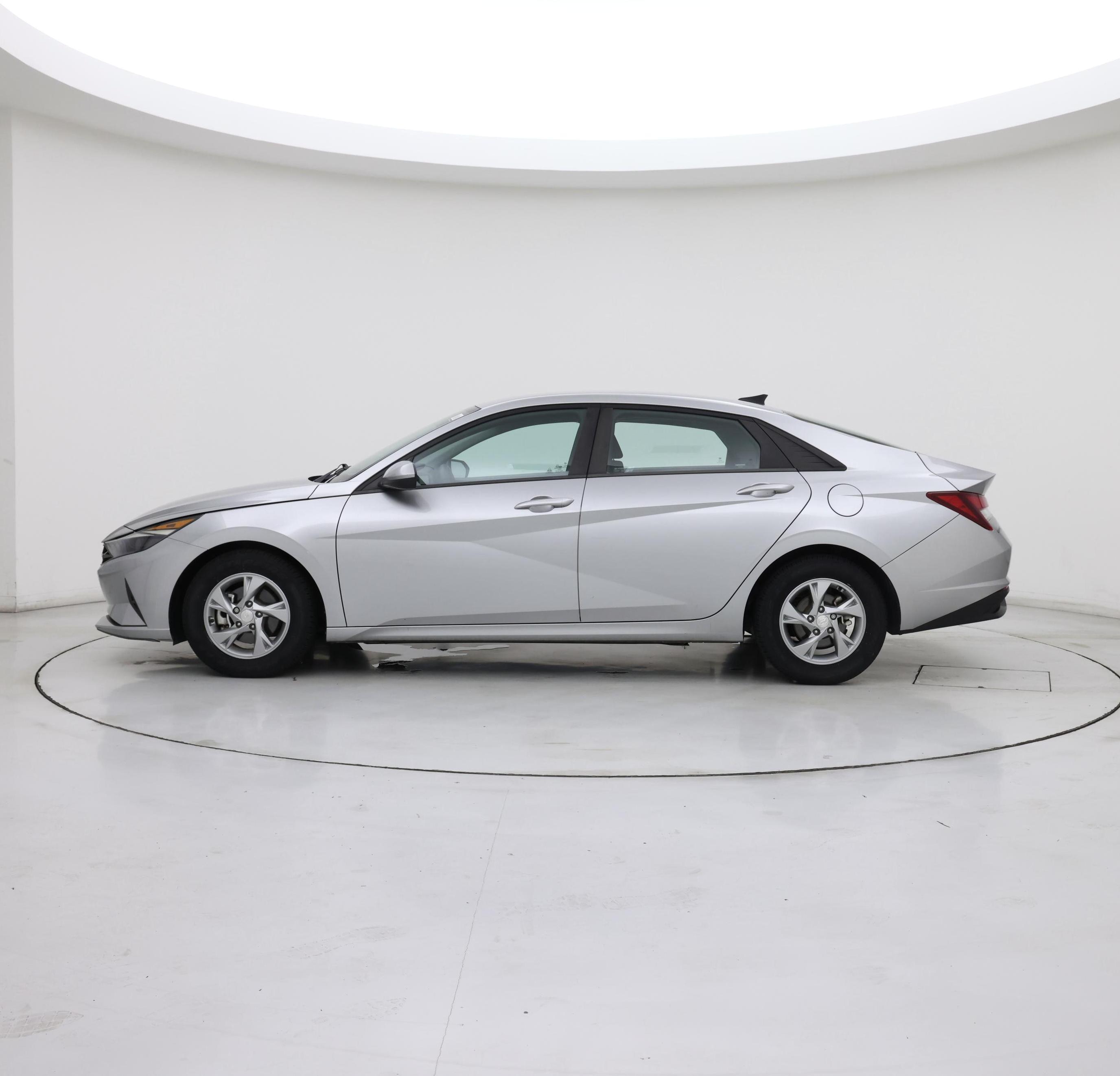 Thumbnail: 2022 Hyundai Elantra - 3
