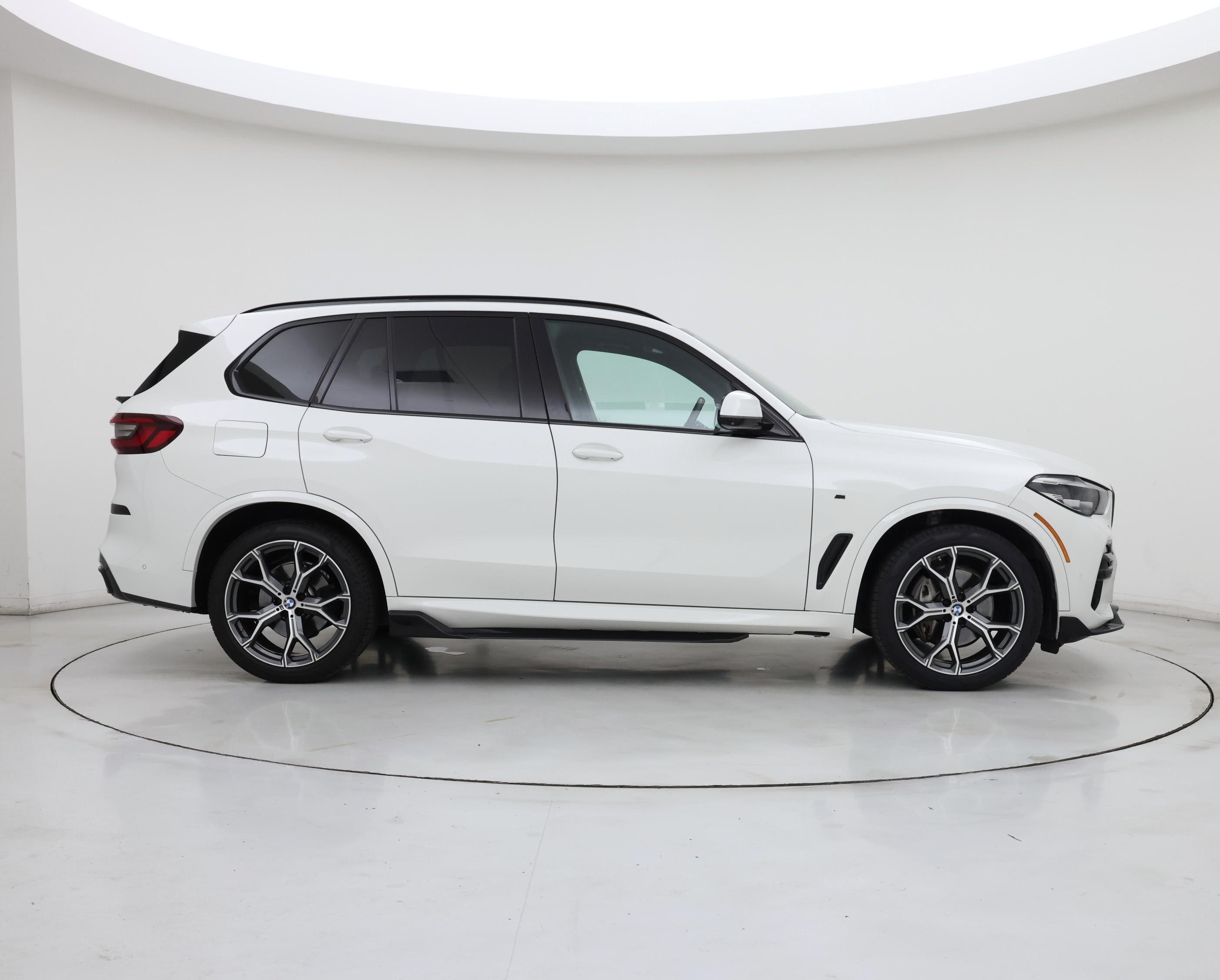 Thumbnail: 2021 BMW X5 - 7