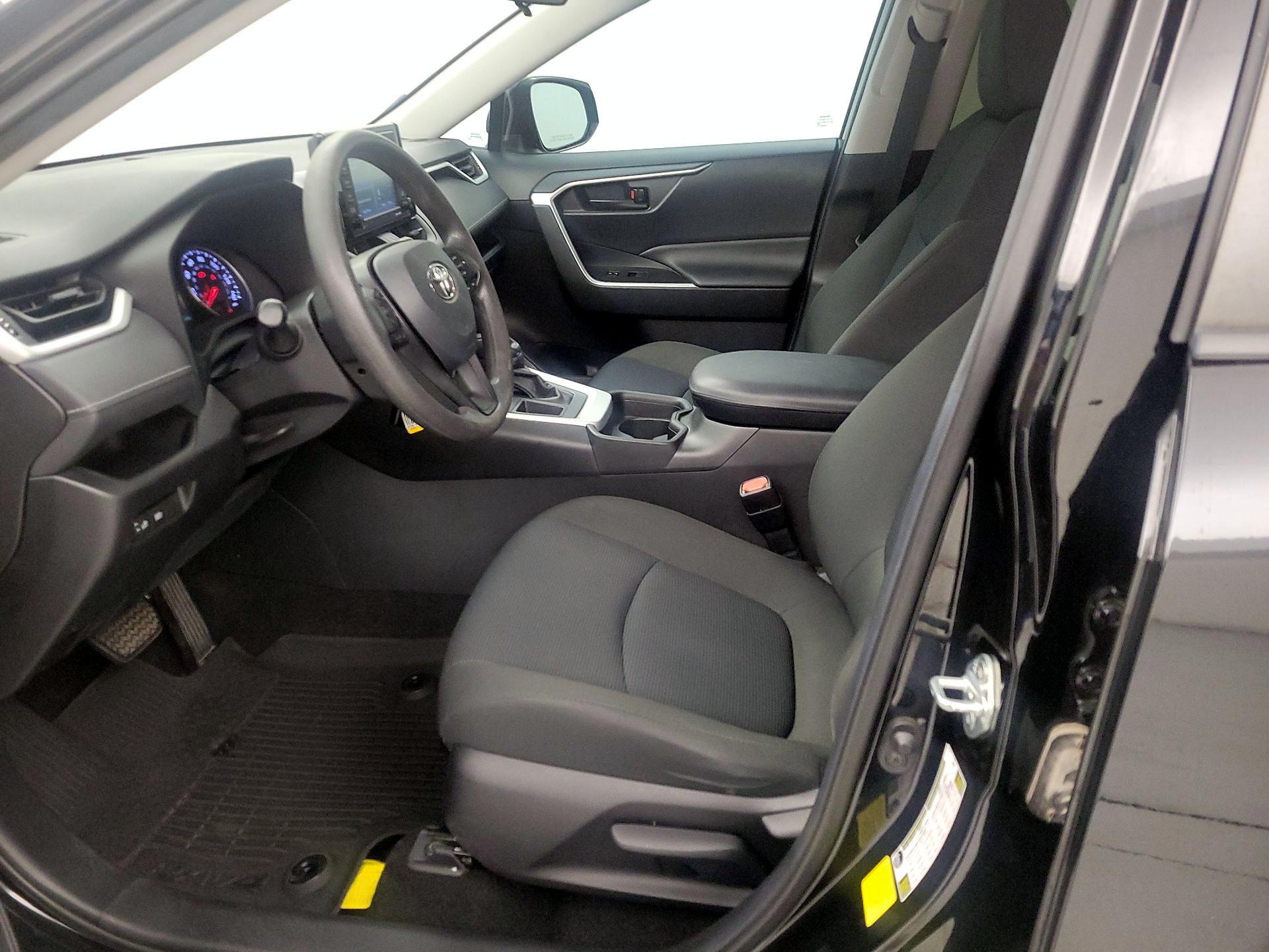 Thumbnail: 2021 Toyota RAV4 - 11
