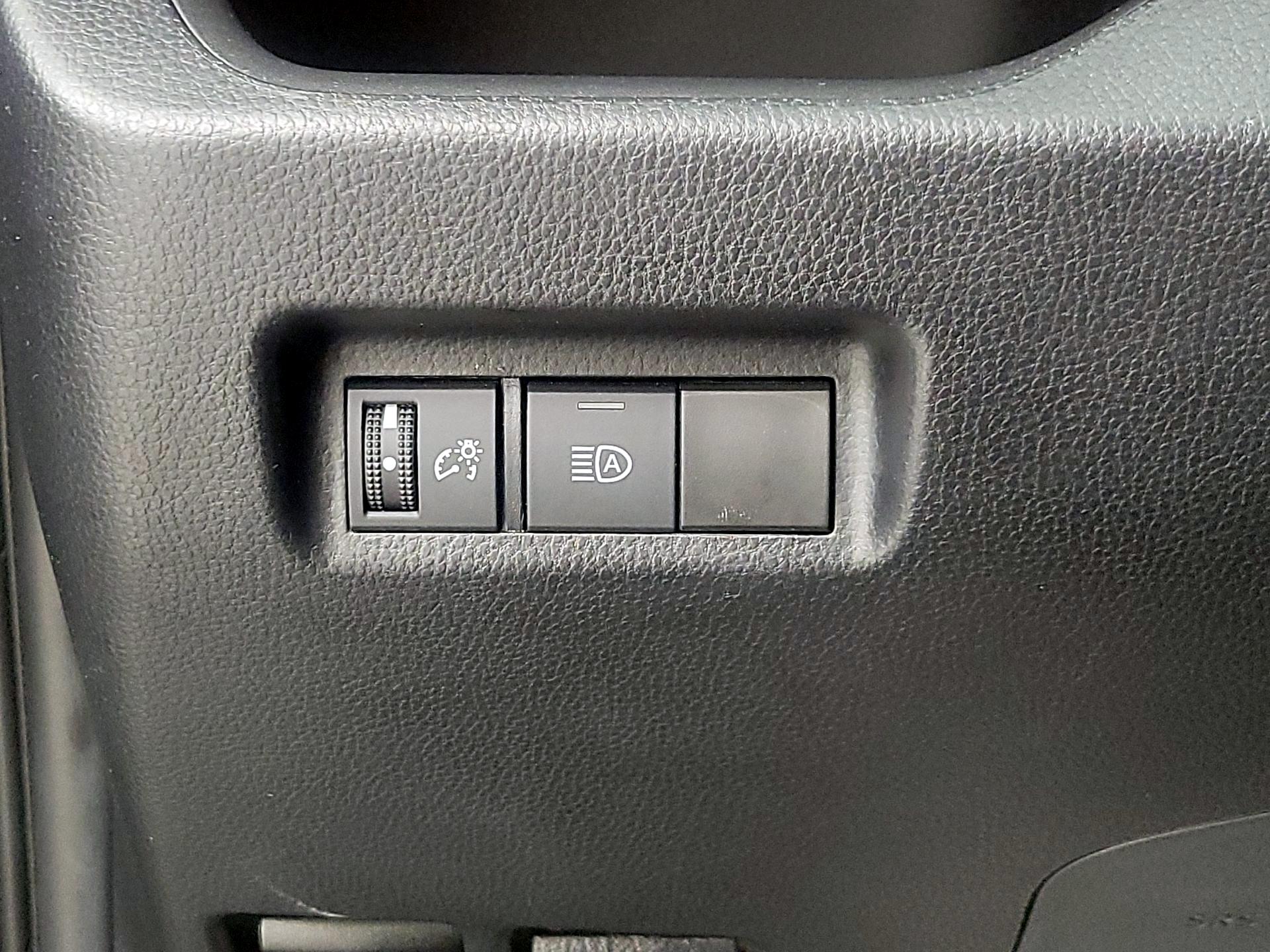 Thumbnail: 2021 Toyota RAV4 - 13