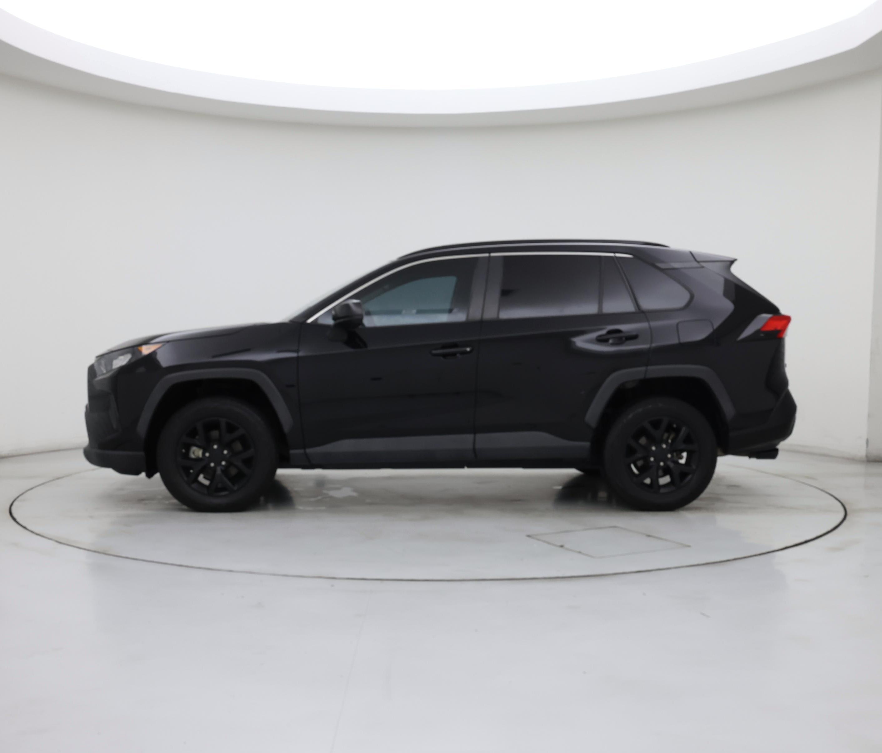 Thumbnail: 2021 Toyota RAV4 - 3