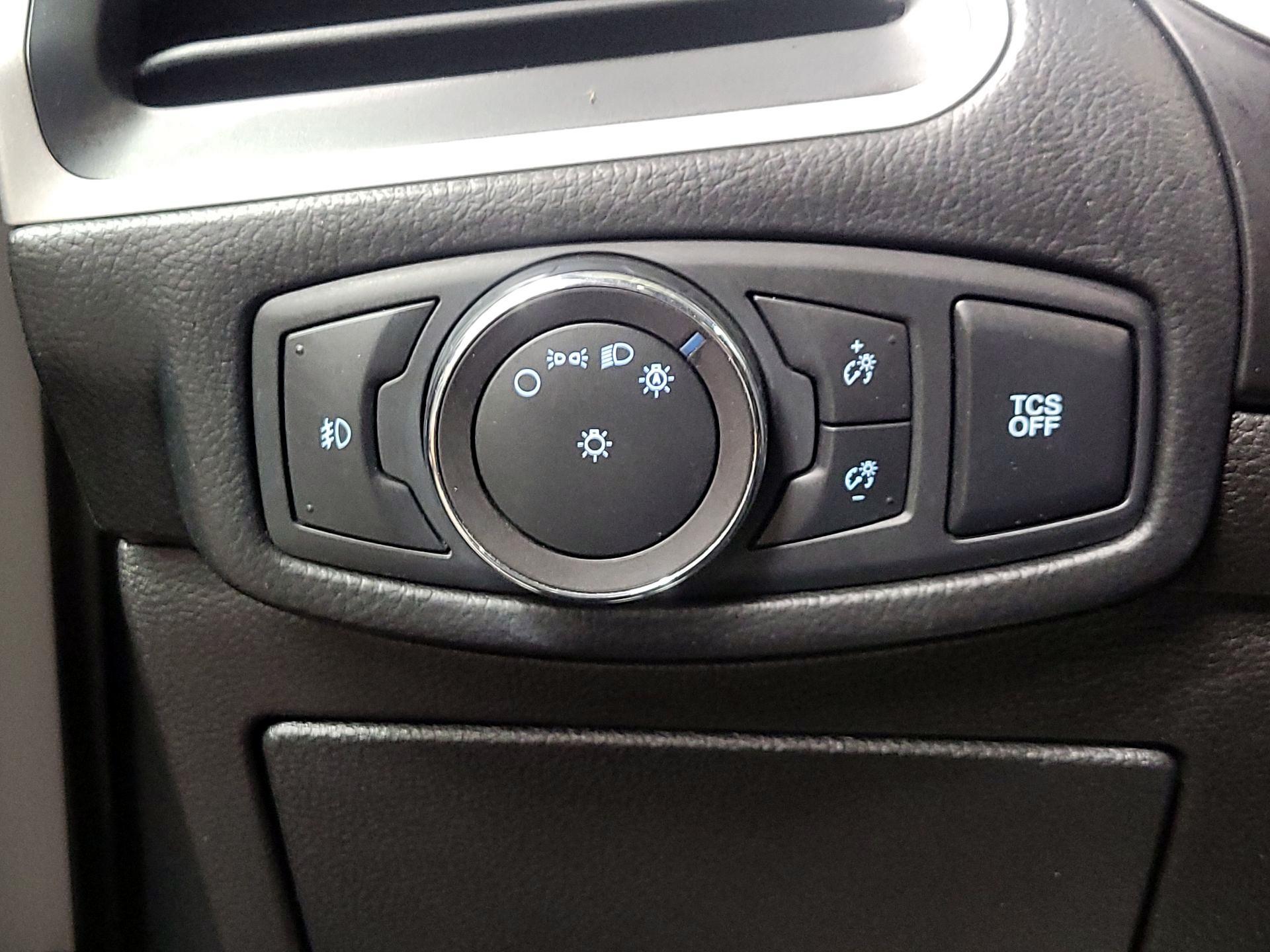 Thumbnail: 2019 Ford Edge - 13