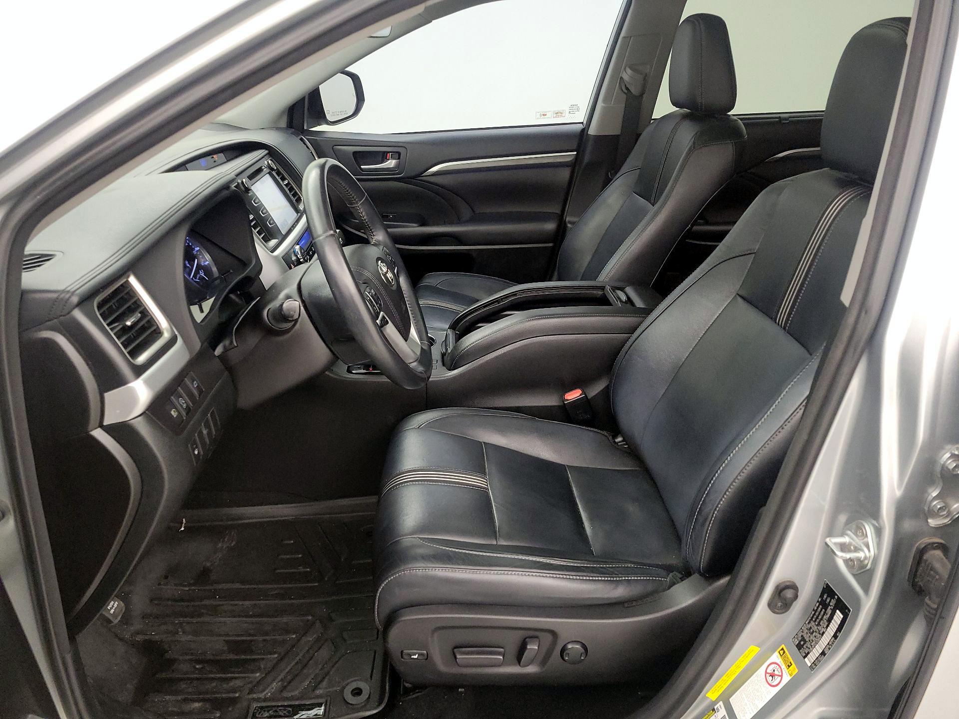 Thumbnail: 2018 Toyota Highlander - 11